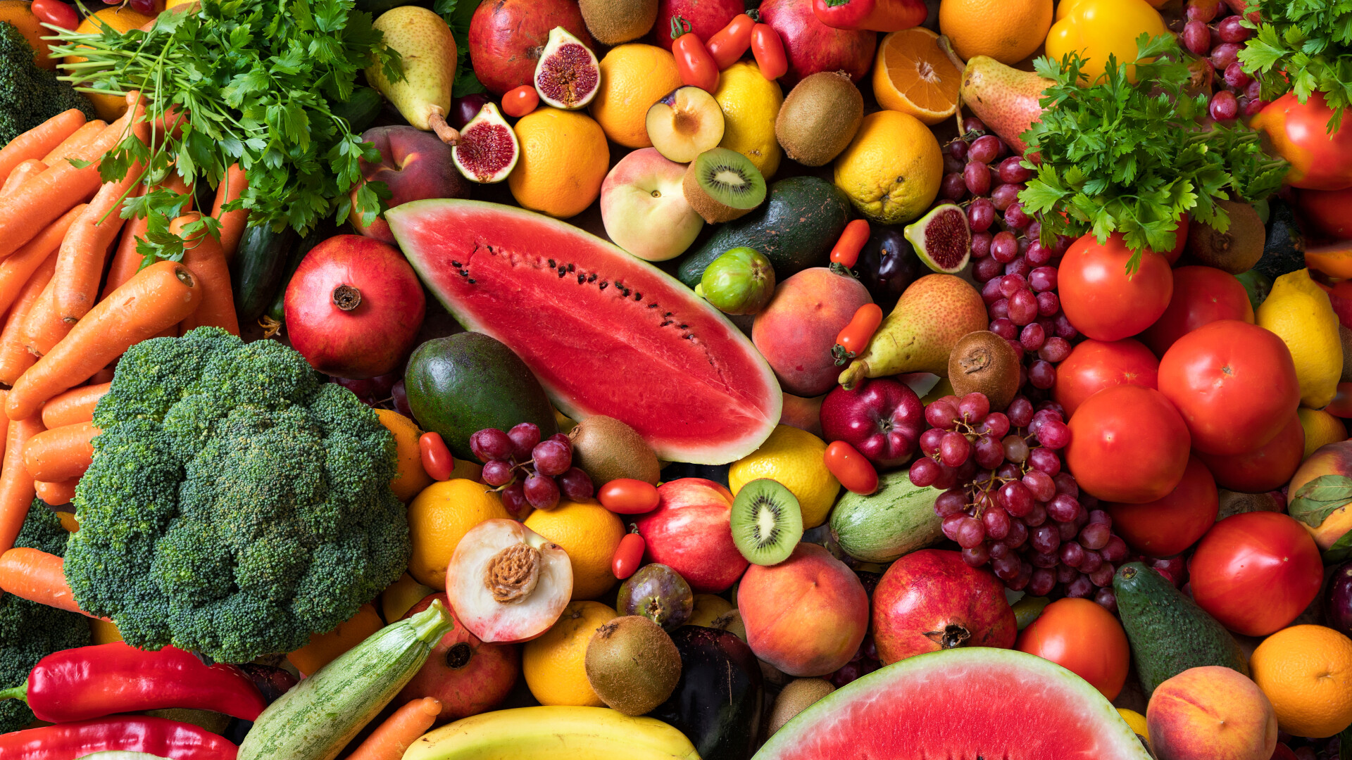 Fructele și legumele lunii august. Cele mai sănătoase alimente de sezon