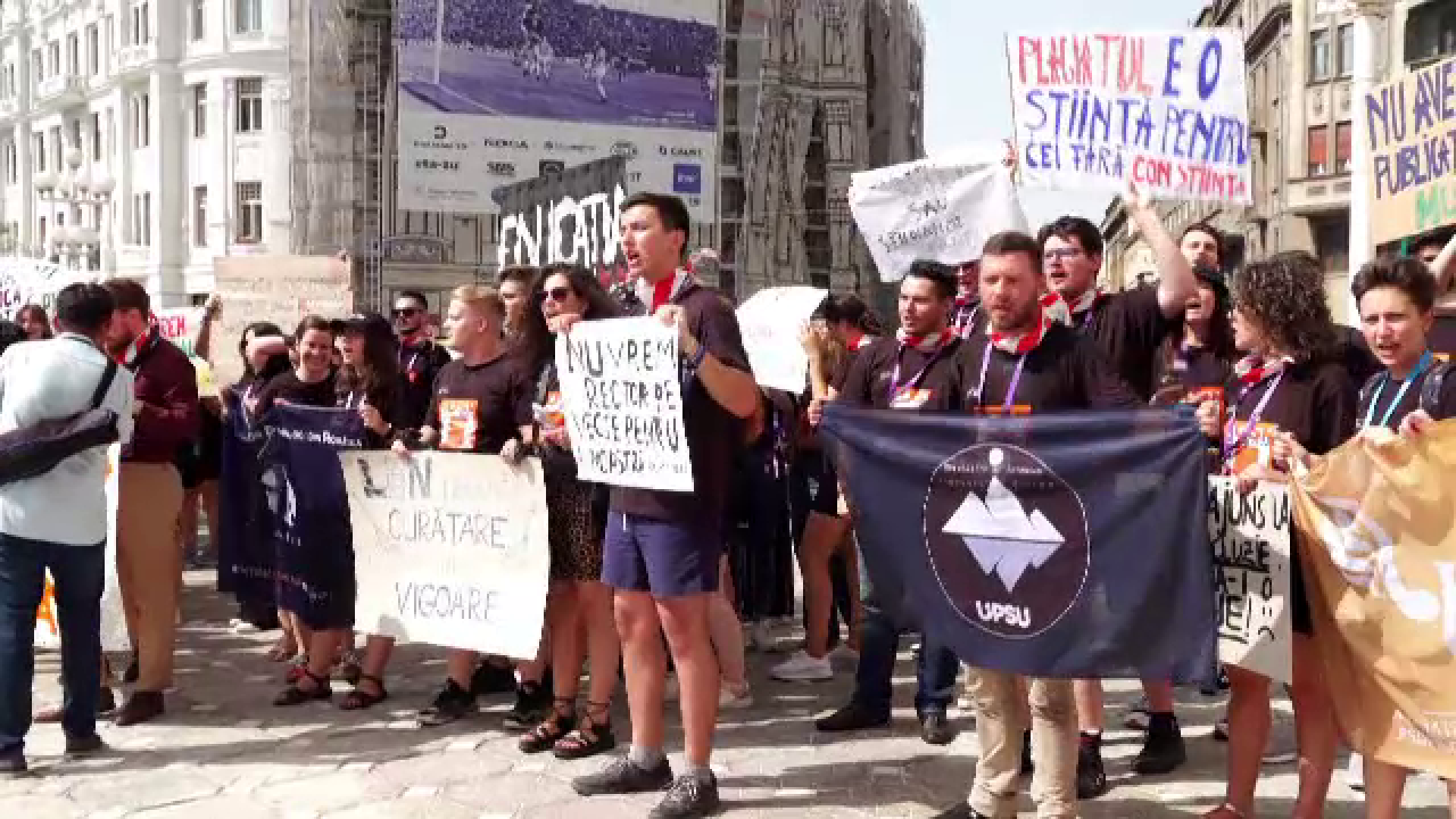 Studenții protestează joi în mai multe orașe din țară față de intenția Guvernului de a reduce fondurile alocate burselor