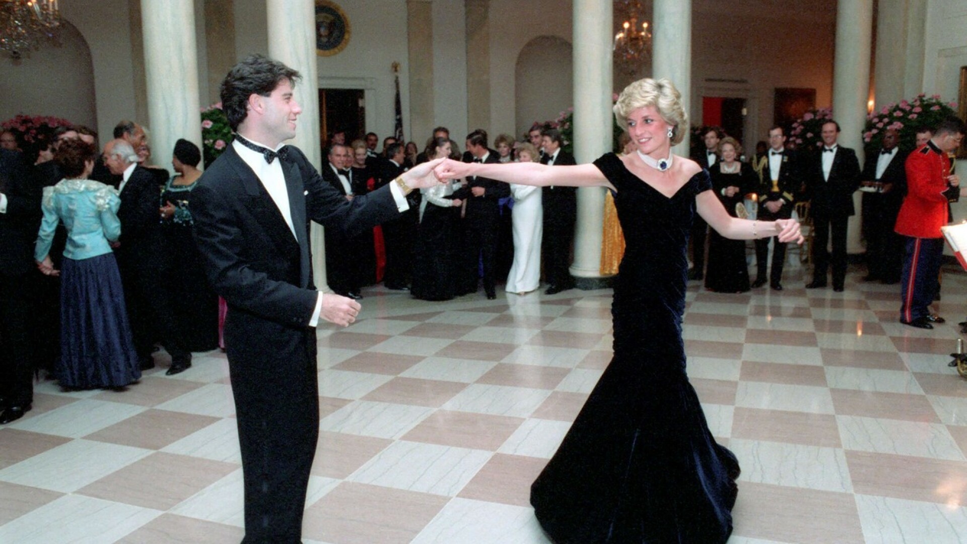 Printesa Diana si John Travolta