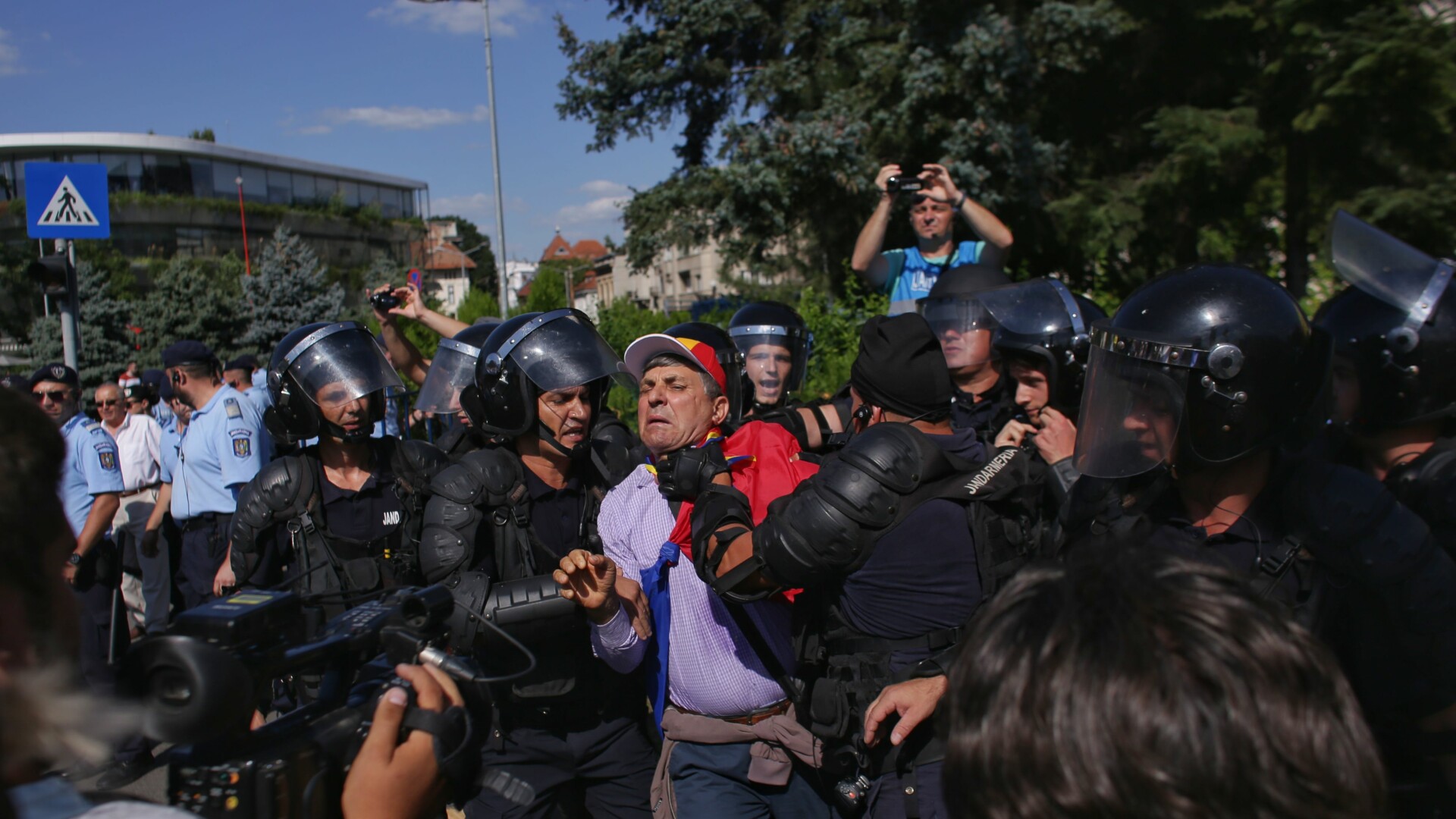 10 august, proteste
