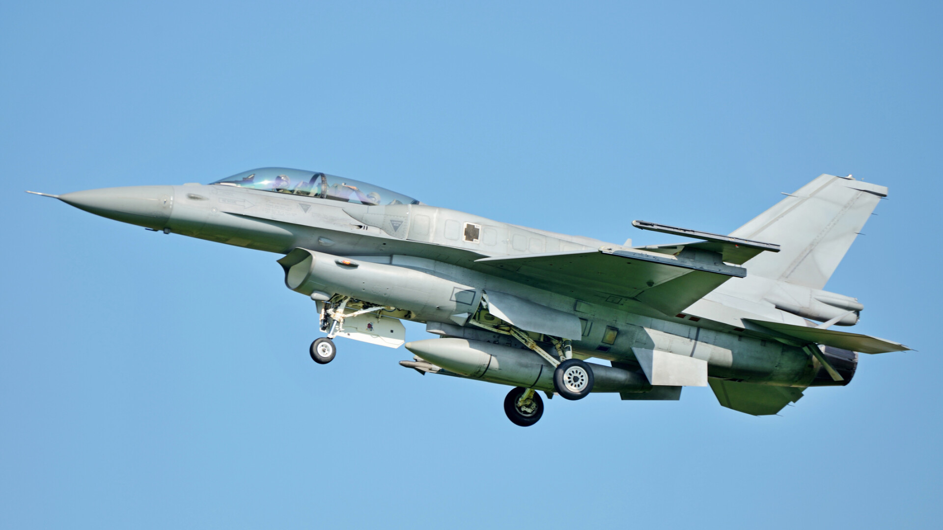 avioane f-16