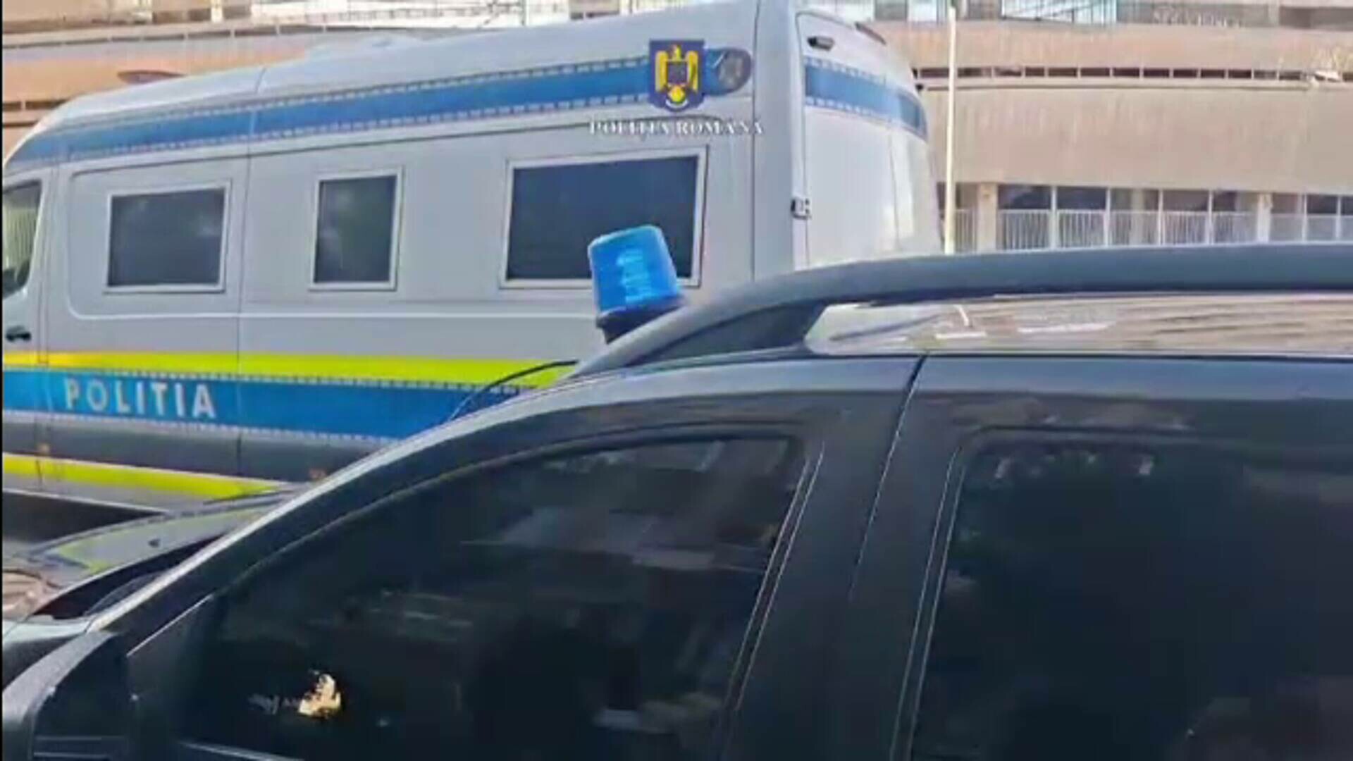 Un bărbat din Gorj și-a lăsat mașina cu cheile în contact și a plecat în oraș. Când s-a întors, a avut parte de un șoc
