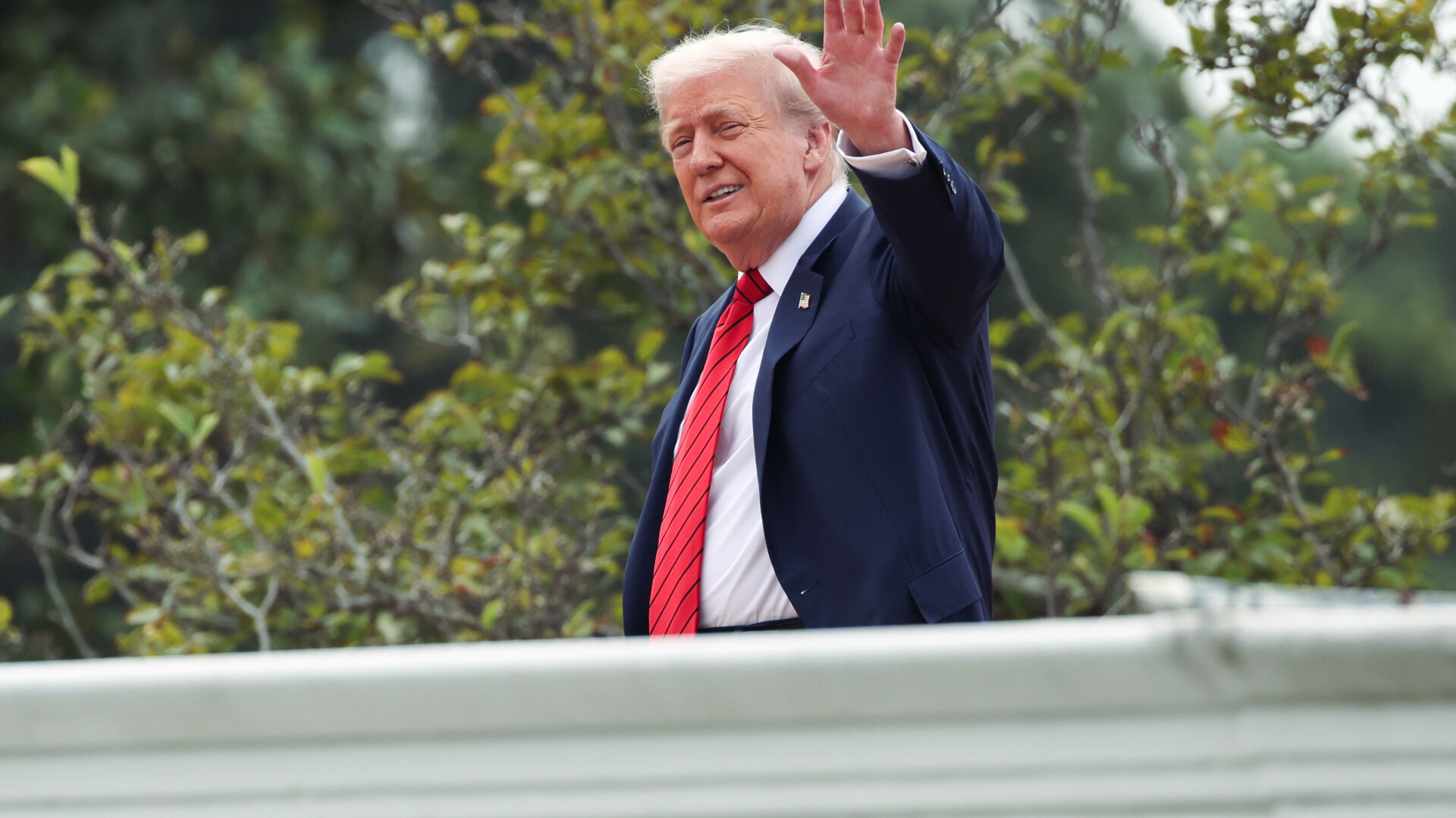 88 de operatori poștali nu mai trimit corespondență în SUA din cauza noilor taxe vamale decise de Trump