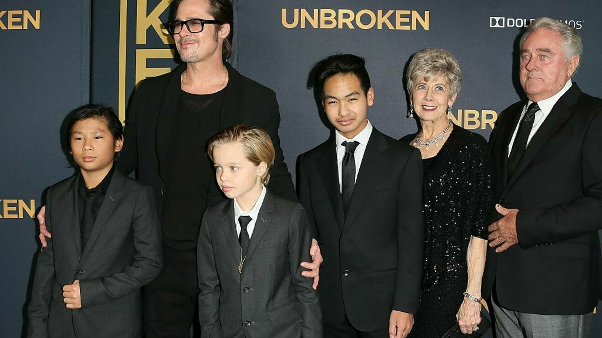 brad pitt cu mama si copiii