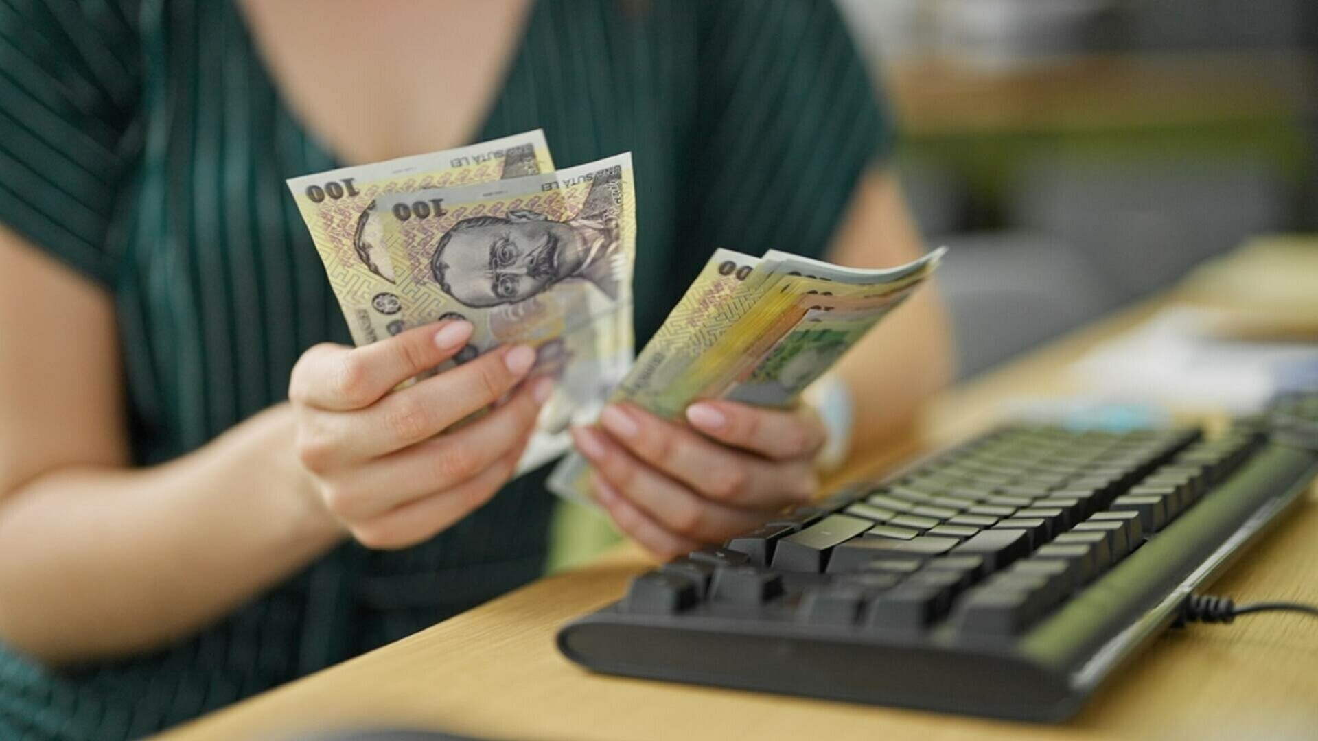 Reformă amplă în administrația publică: reduceri de personal, reguli noi pentru poliția locală și jocurile de noroc DOCUMENT