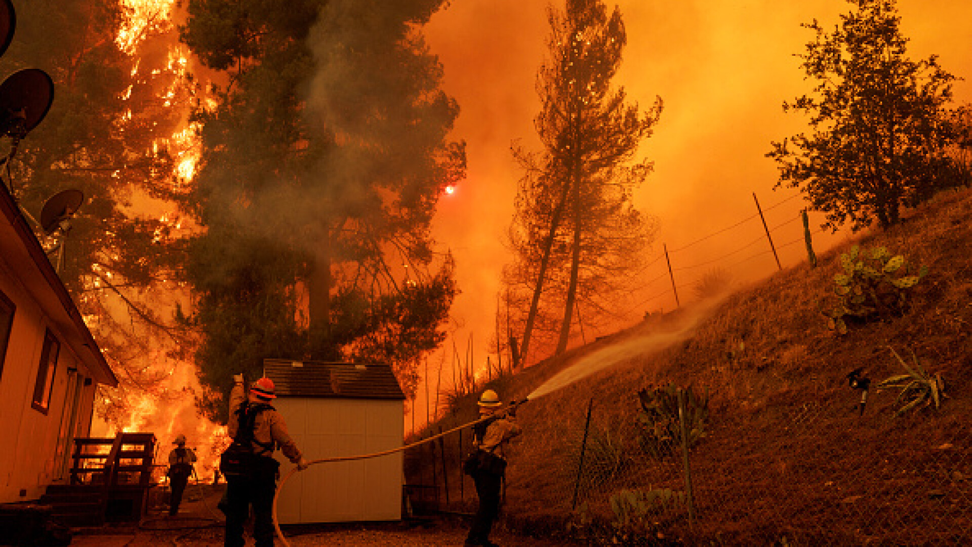 Incendiu devastator în California