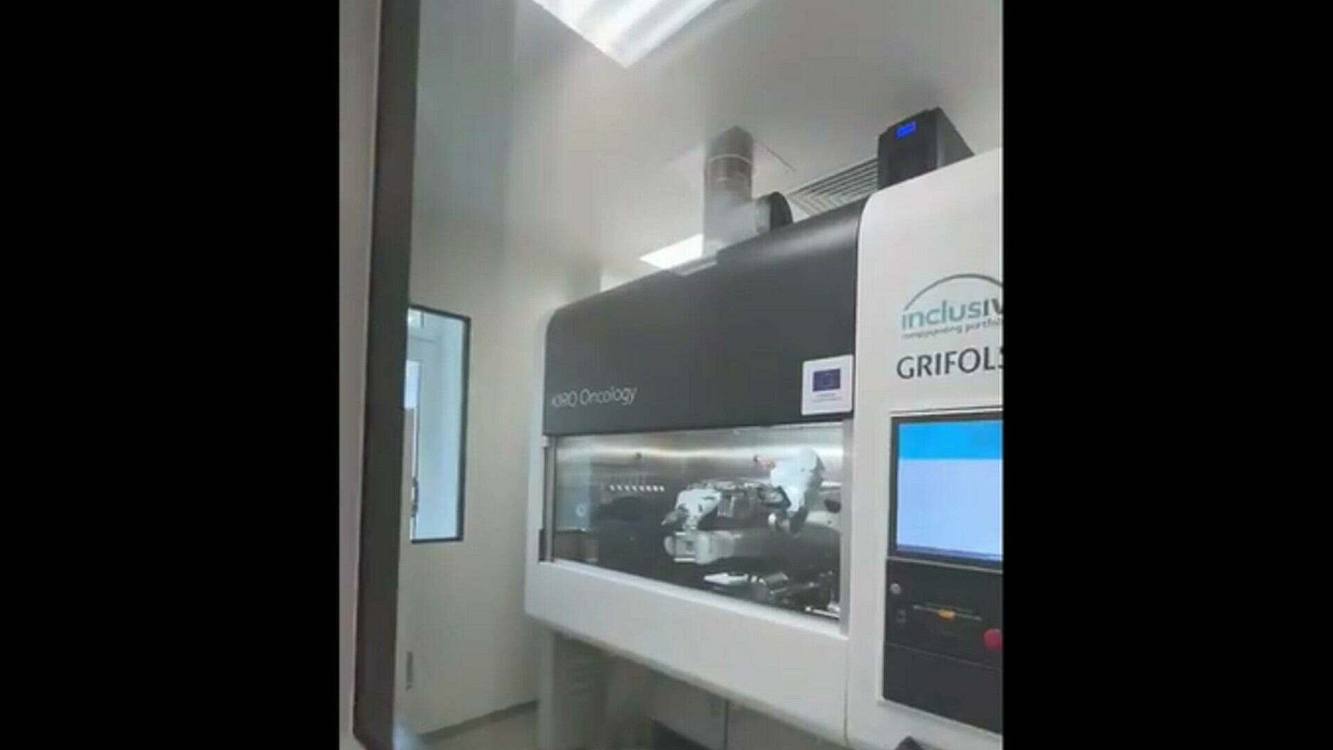 ”Tehnologie de ultimă generaţie pentru pacienţii oncologici”. Robotul de preparare a citostaticelor, funcțional în Bistrița