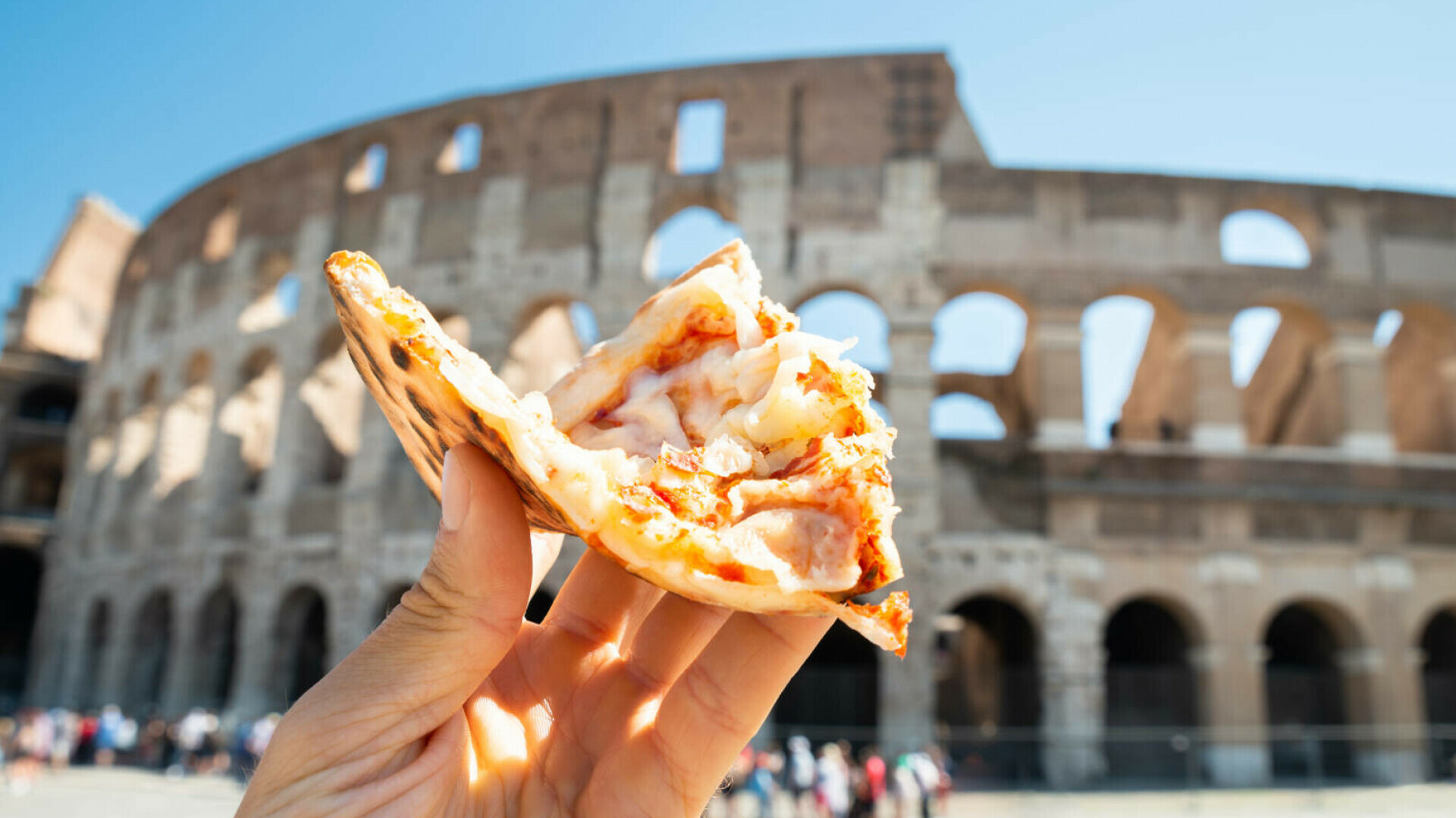 Un restaurant din Italia cere bani în plus pentru fiecare ingredient scos din pizza comandată. ”Trist și rușinos”