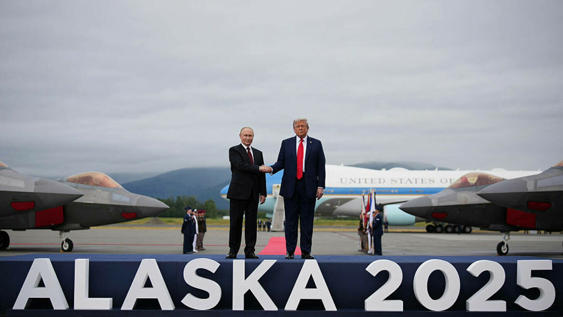Un om de afaceri rus a cerut înregistrarea mărcii comerciale ”Întâlnire în Alaska”