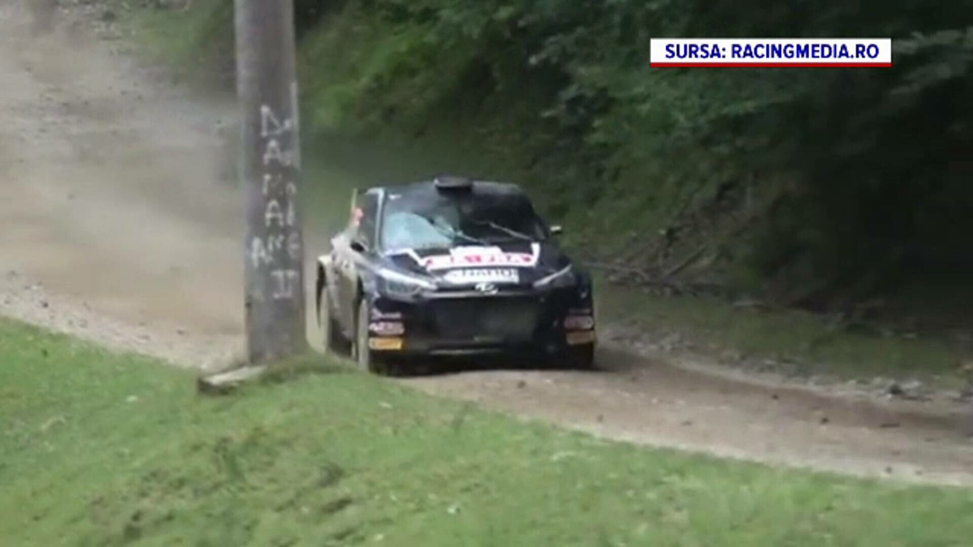Un fost campion național a murit la un campionat auto din Argeș, lovit de o roată desprinsă în timpul cursei