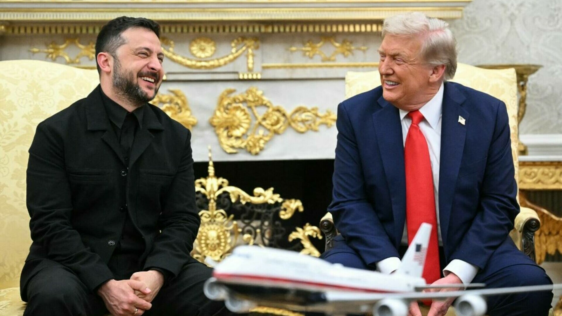 Hohote de râs în Biroul Oval. Noi reacții despre vestimentația lui Zelenski, în timpul întâlnirii cu Trump
