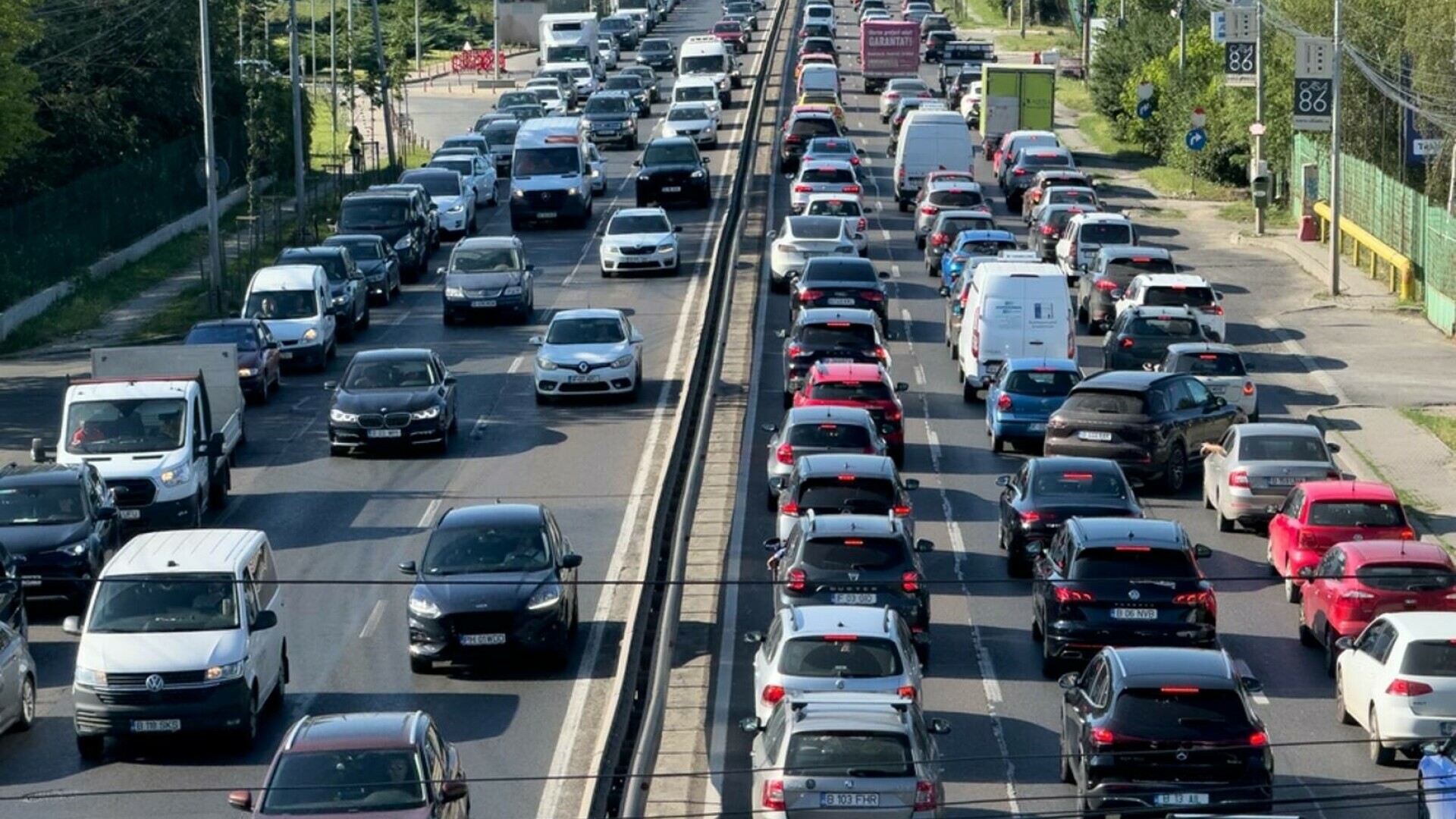 Rovinieta se scumpește de la 1 septembrie 2025. Cât plătesc în plus șoferii pentru taxa de drum. Noile tarife