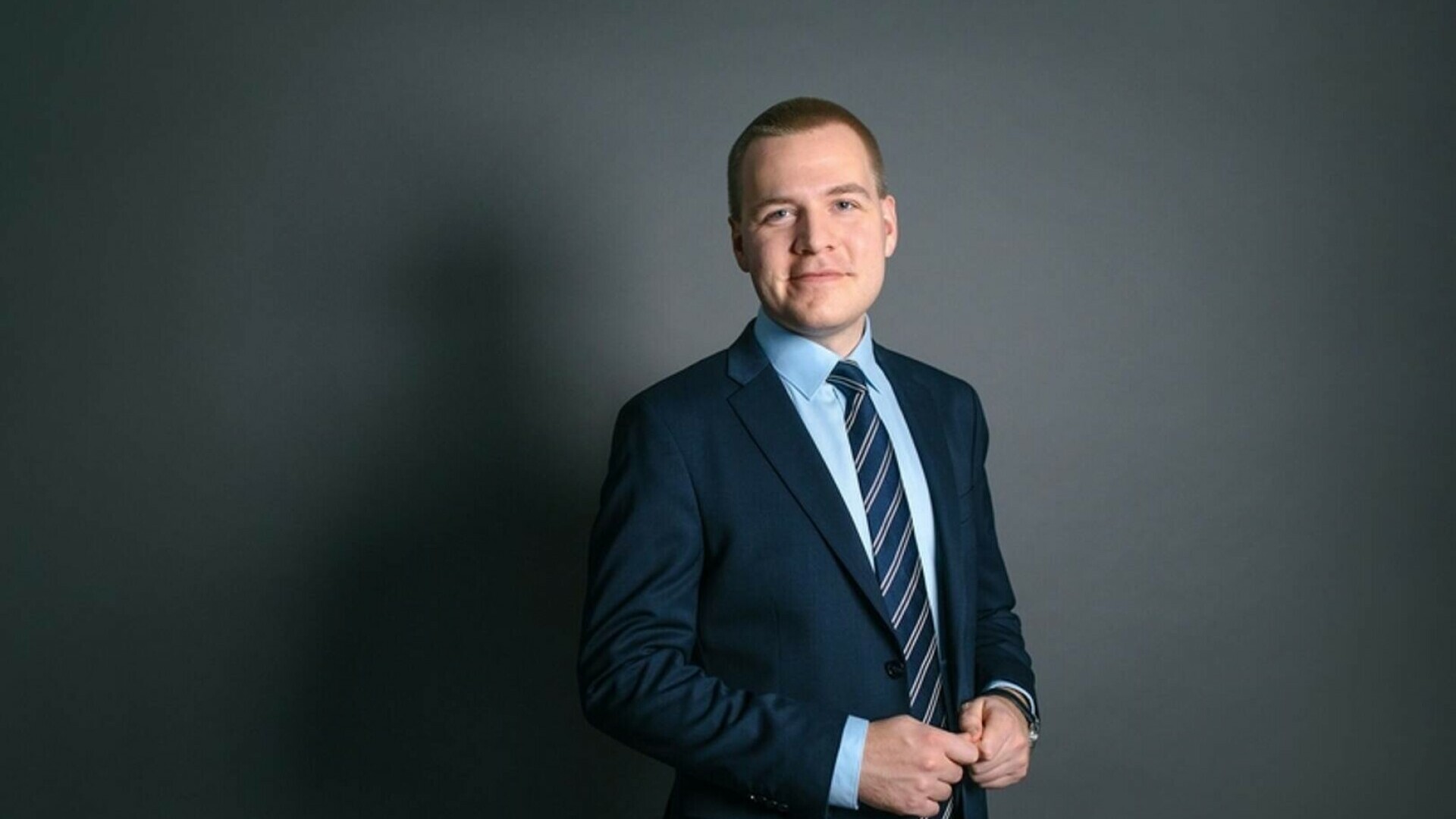 Un deputat de 30 de ani a fost găsit mort în incinta Parlamentului finlandez. Cine era Eemeli Peltonen