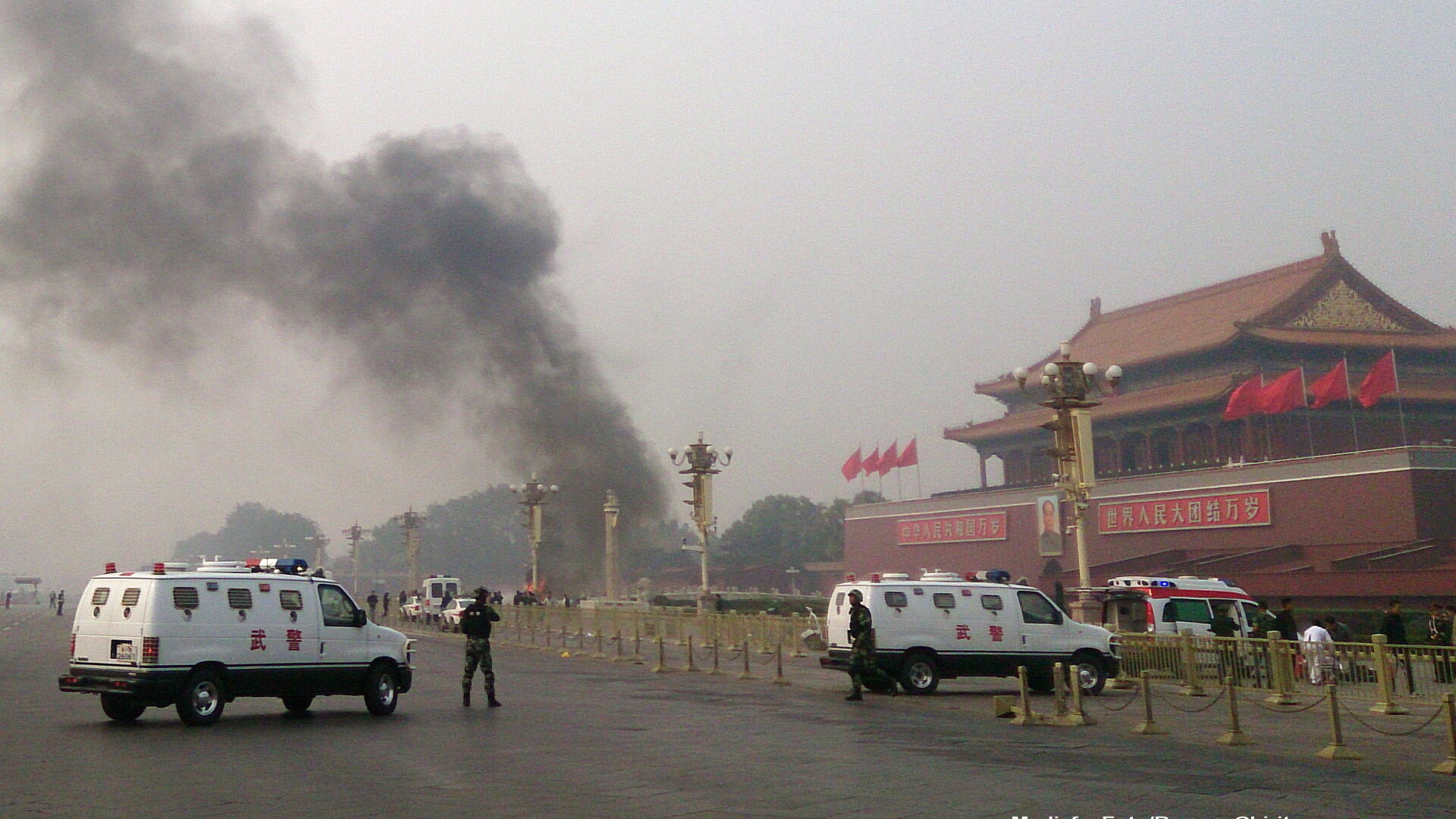 Saisprezece oameni au murit in China, inclusiv doi politisti, in urma unor violente in Xinjiang