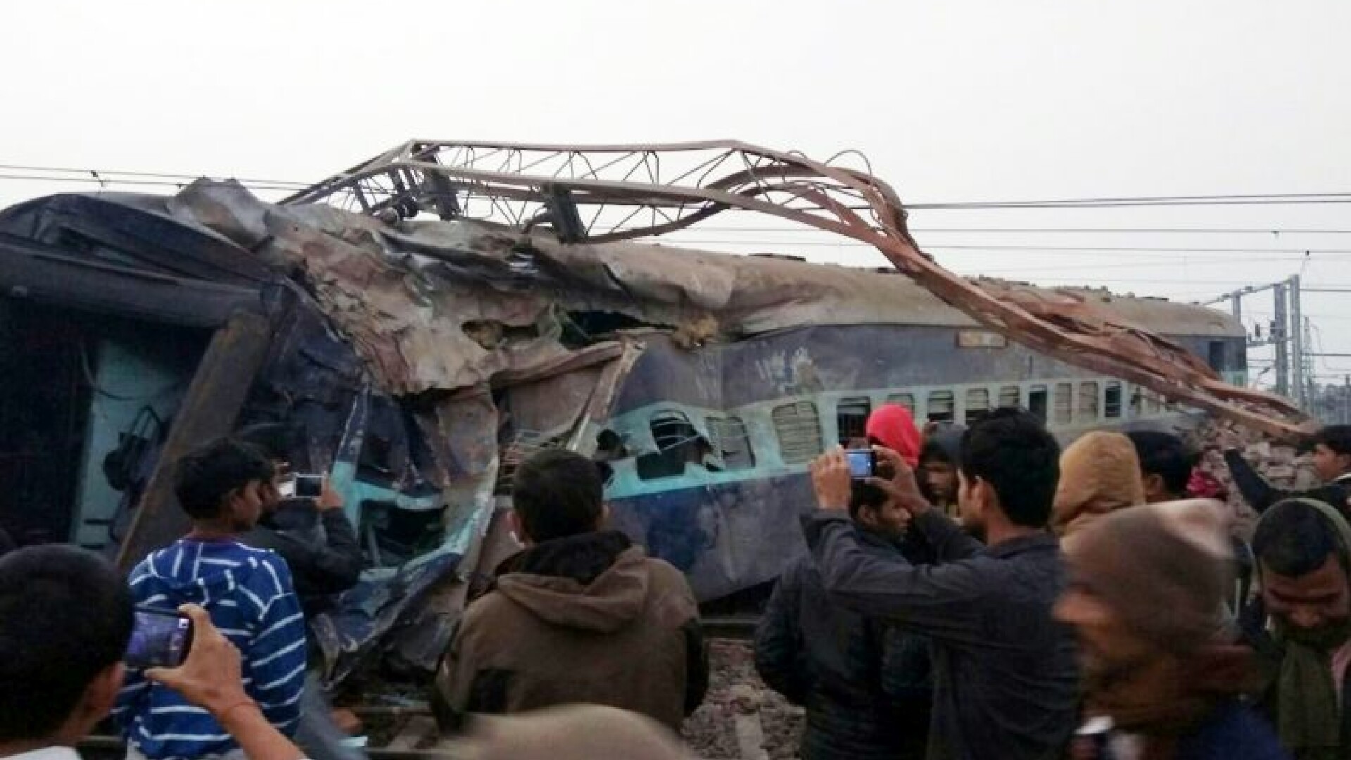 Tren deraiat in India
