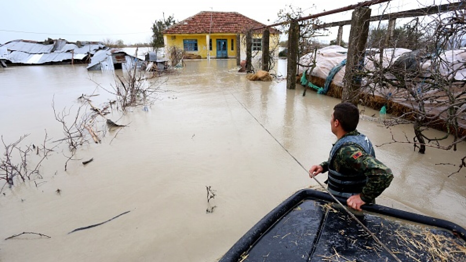 Inundații în Albania