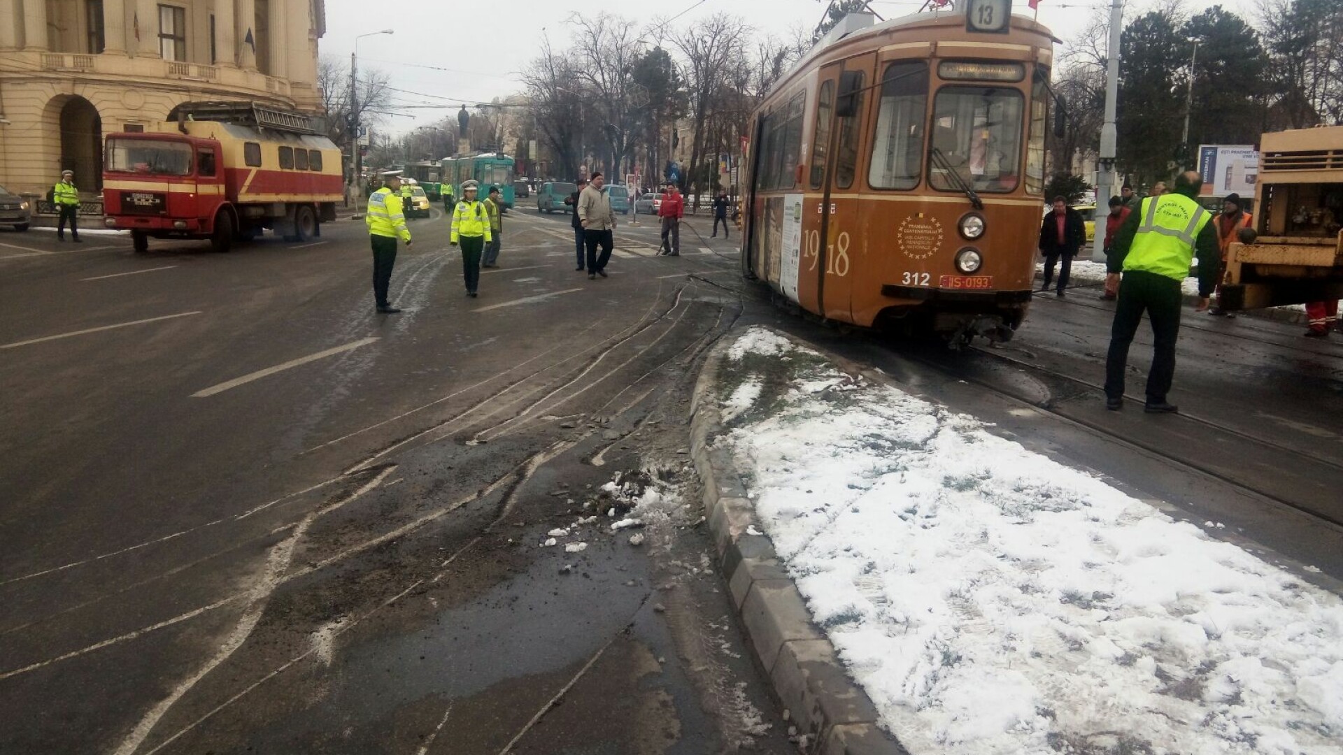 Tramvai deraiat, Iași
