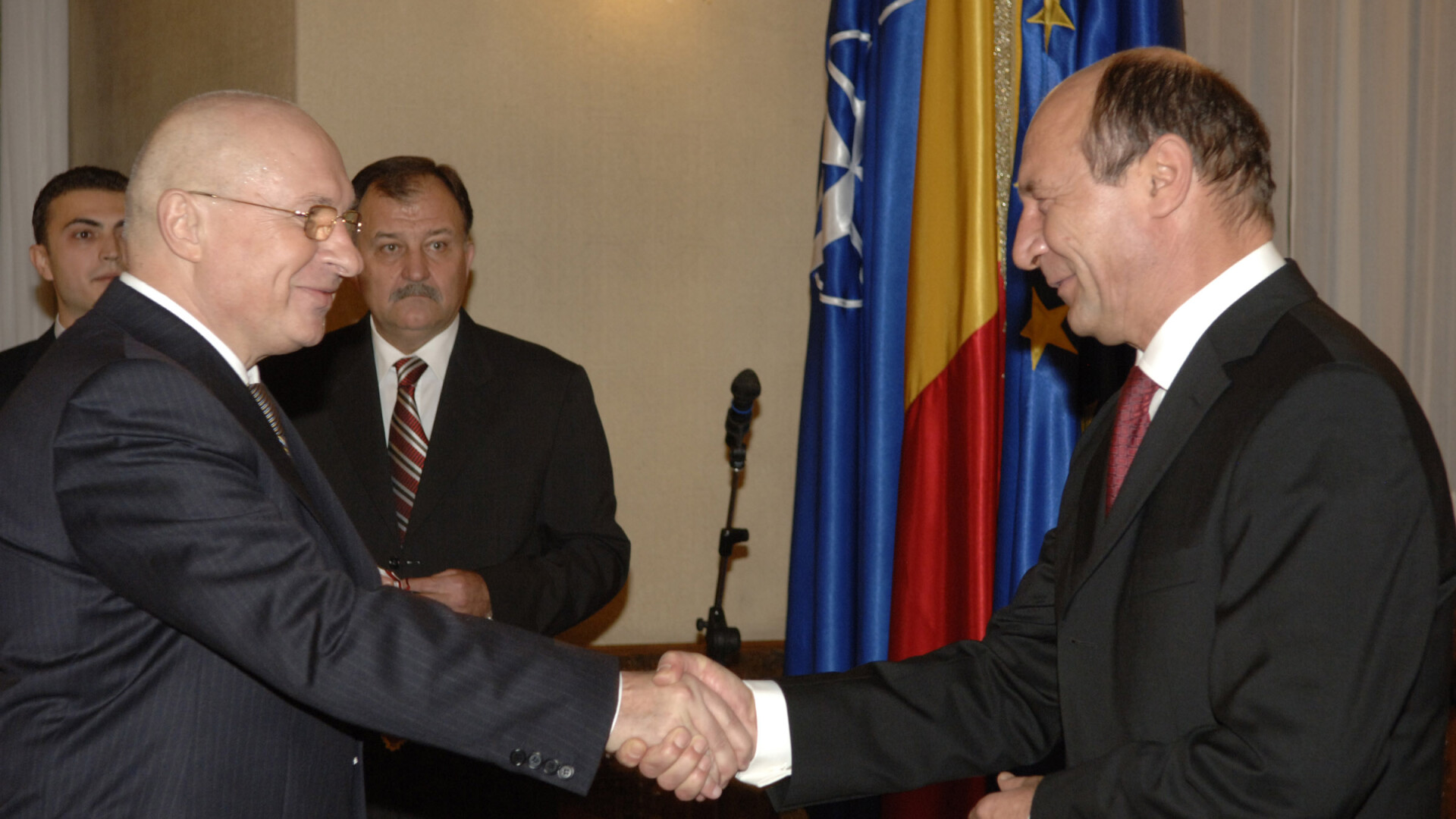 Traian Basescu, Mihai Lucan