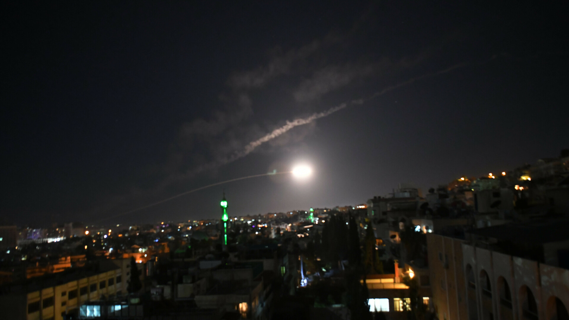 Israelul ar fi lansat rachete împotriva unei baze a regimului al-Assad din Siria