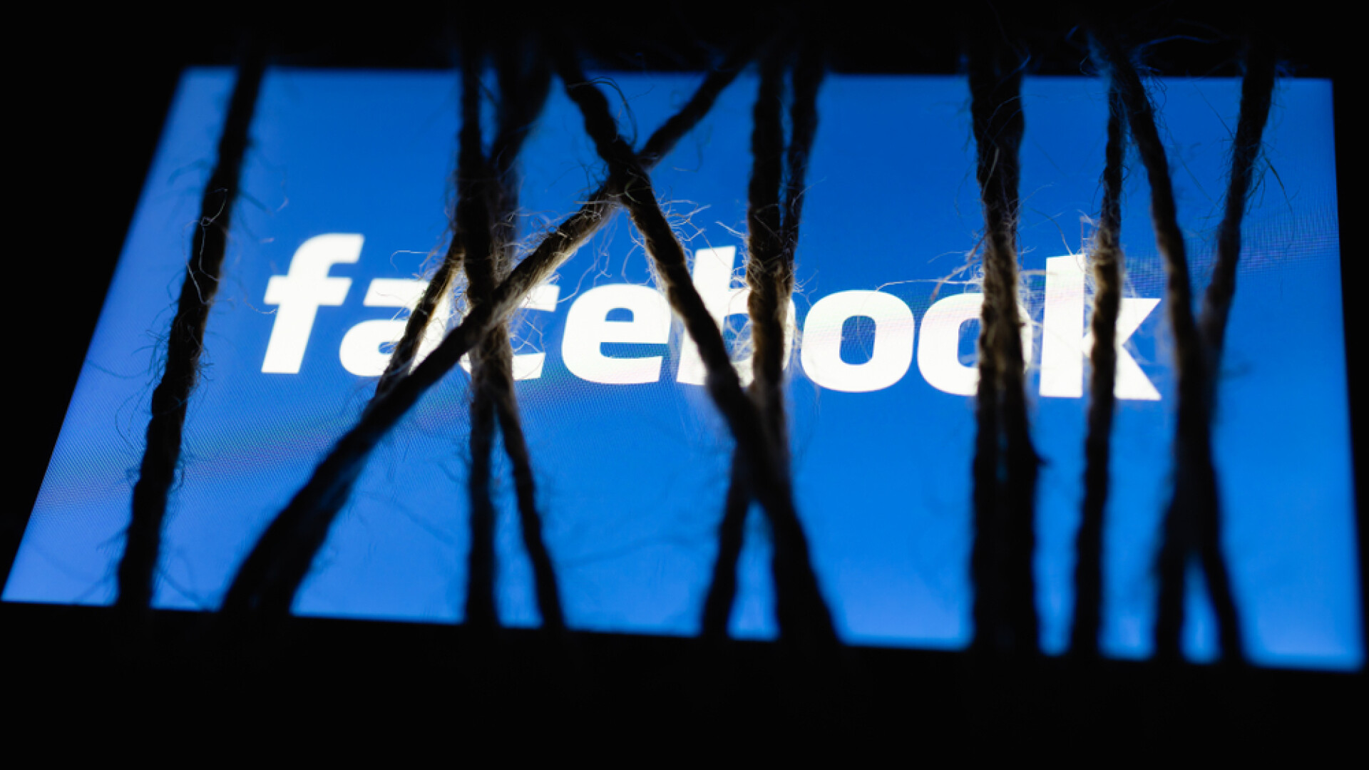Proces fără precedent împotriva Facebook. Autorităţile din SUA cer companiei să vândă Instagram şi WhatsApp