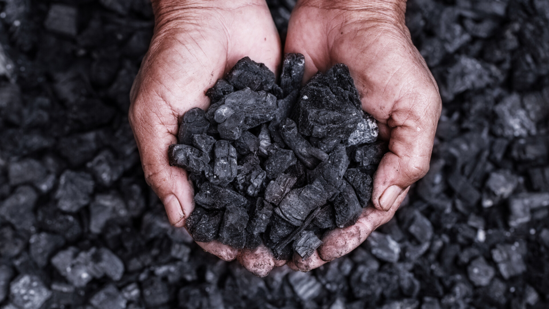 Consumul de cărbune a ajuns la un nivel record. AIE: „Lumea este aproape de un vârf în utilizarea combustibililor fosili”