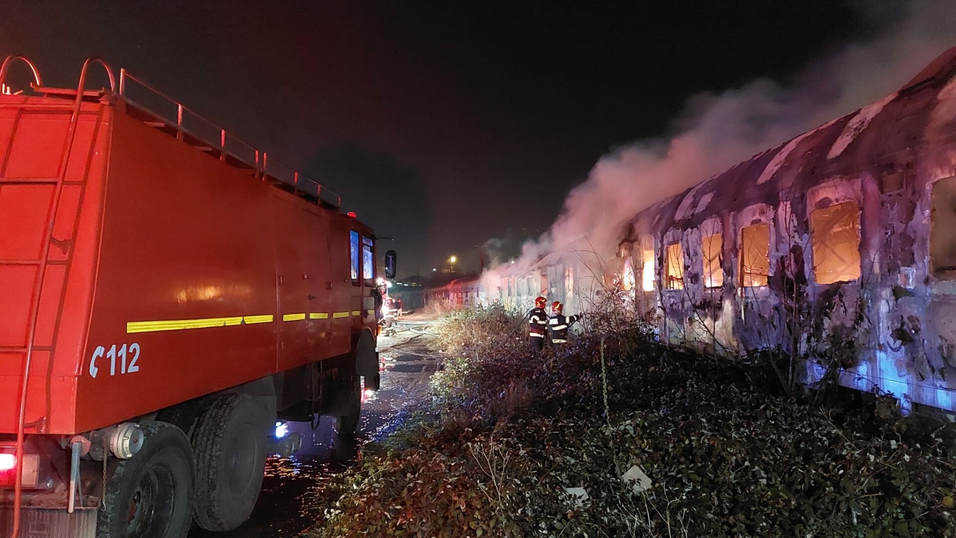 Incendiu Puternic Pe Calea Giule Ti Cinci Vagoane De Tren Au Fost