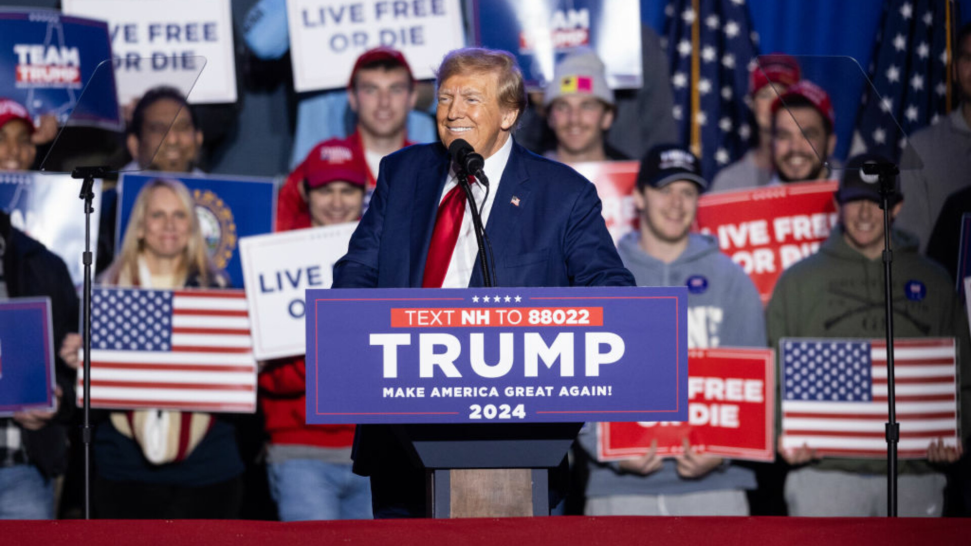 Donald Trump: Imigranții „otrăvesc sângele țării”. Afirmațiile din campanie, considerate fasciste, xenofobe și rasiste