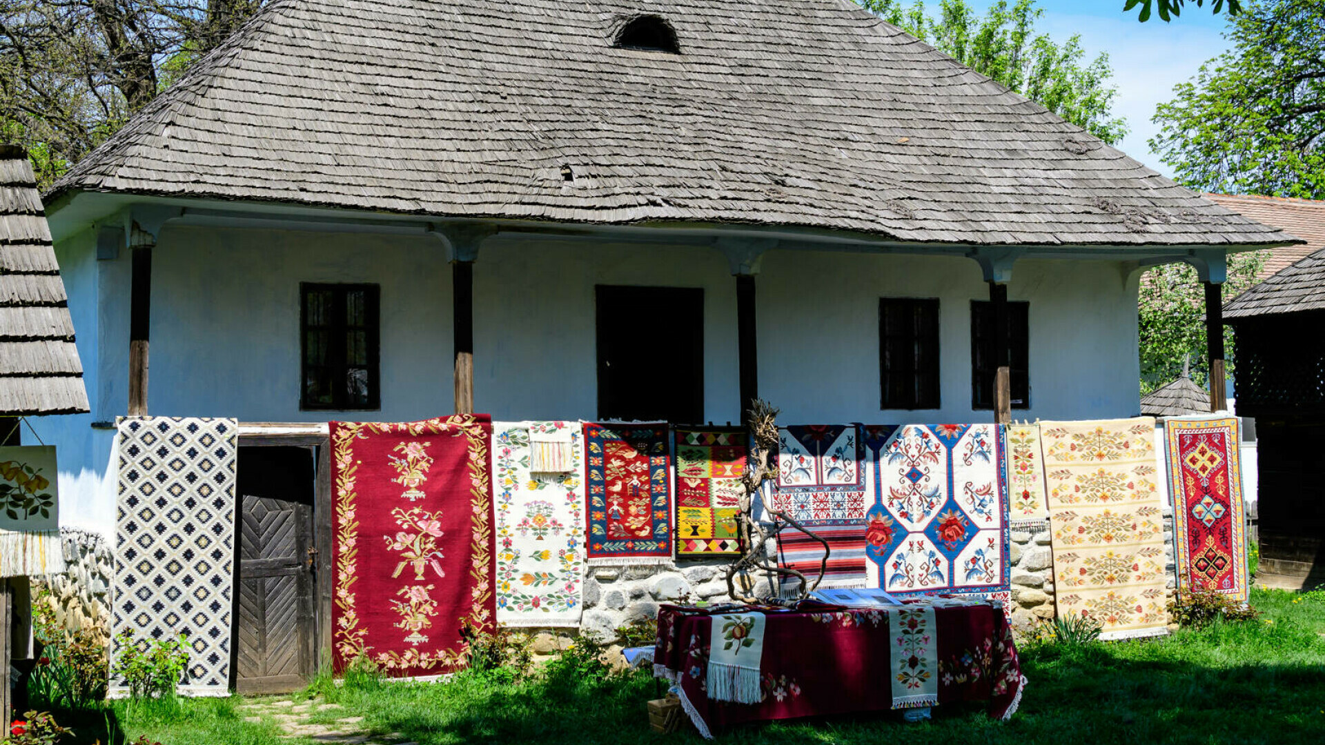 muzeul satului bucuresti