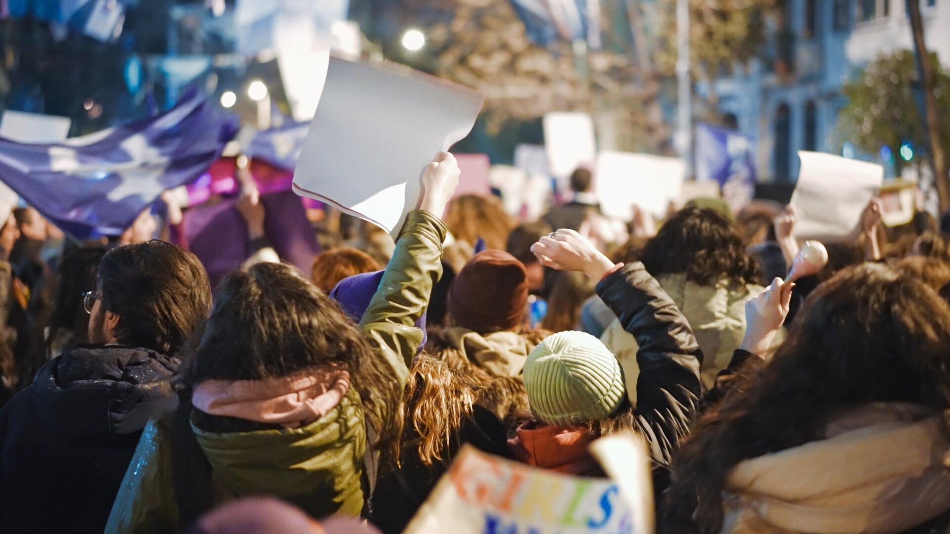 protest, alegeri, oameni pe strada