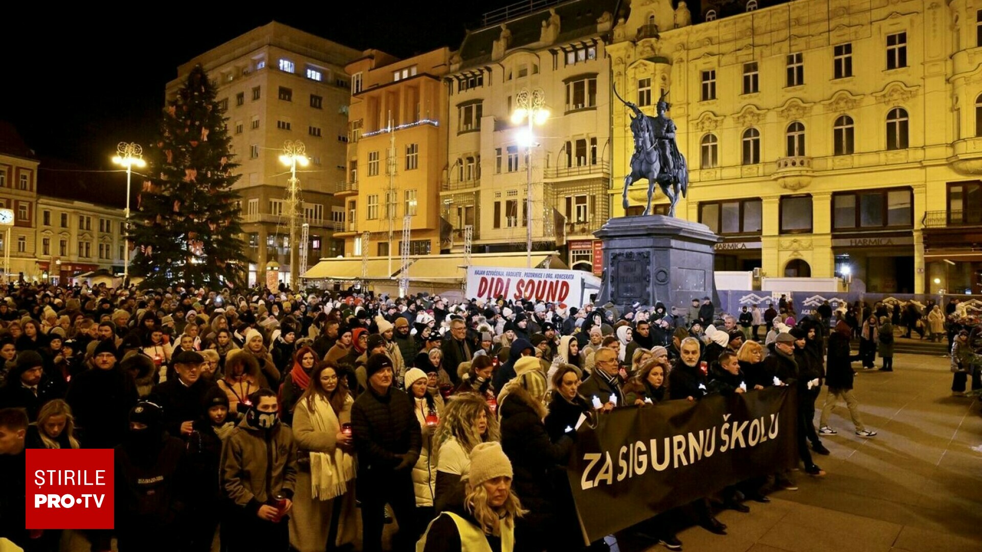 Mii de persoane au manifestat în Croaţia pentru mai multă siguranţă după un atac cu cuţitul într-o şcoală din Zagreb. VIDEO