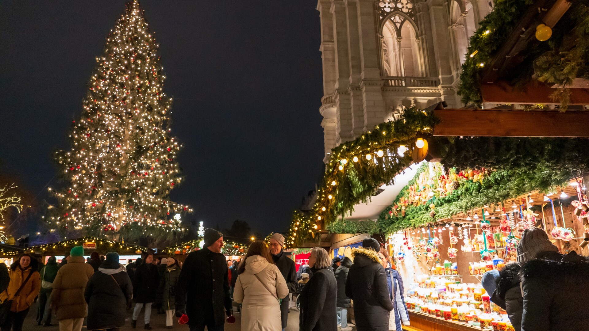 Târgul de Crăciun din Viena 2025 - ghid complet pentru vizitatori. Program și ce atracții să vizitezi