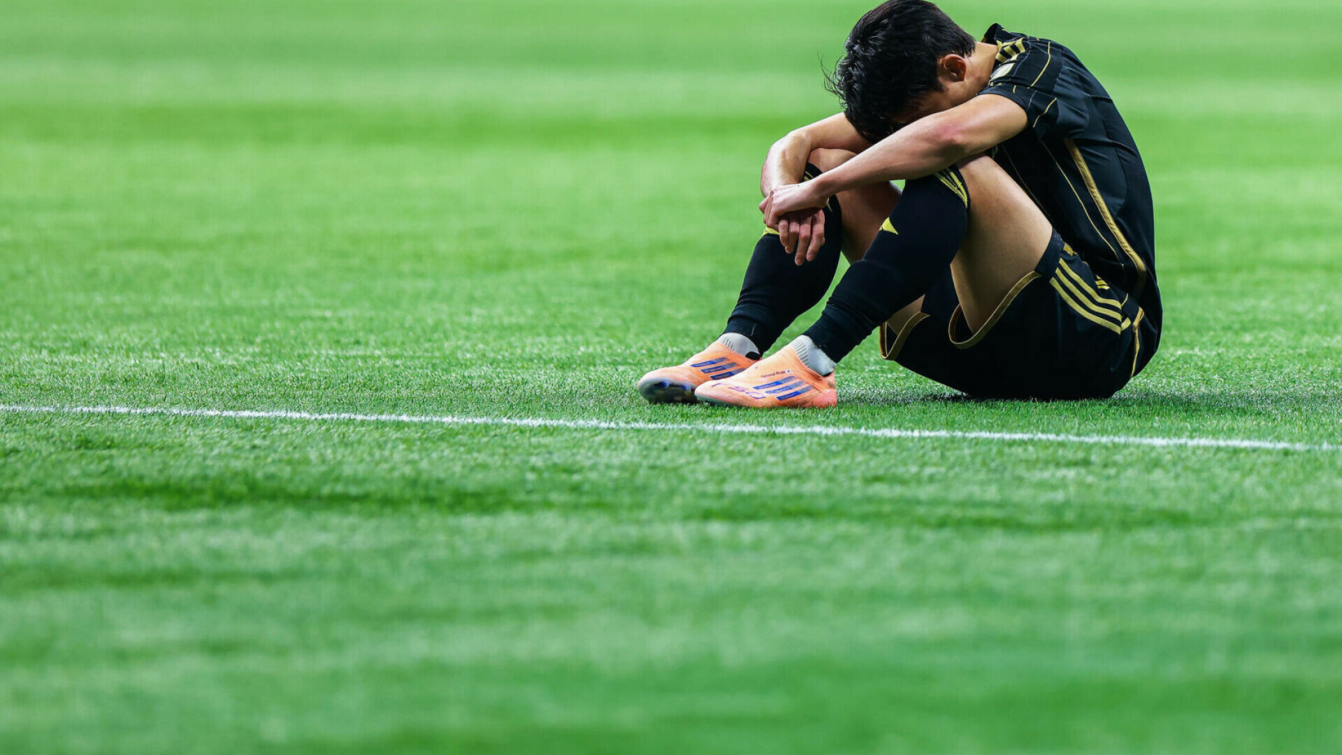 O femeie a fost condamnată la patru ani de închisoare pentru şantaj la adresa fotbalistului Son Heung-Min