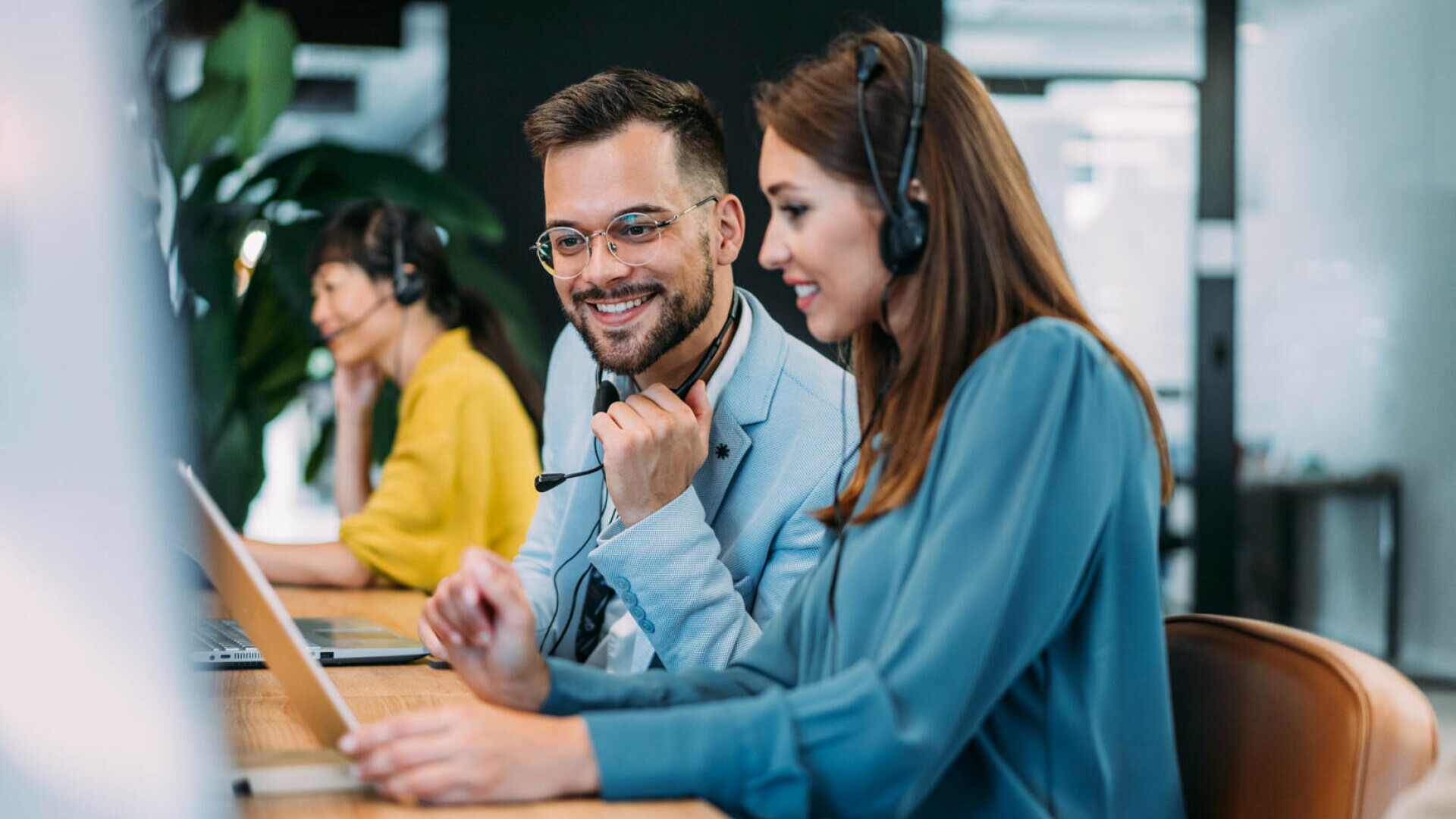 Oameni la calculator