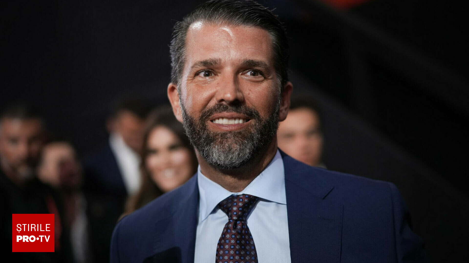 Donald Trump Jr. s-a logodit cu Bettina Anderson. Cum arată femeia pentru care se însoară a doua oară. GALERIE FOTO