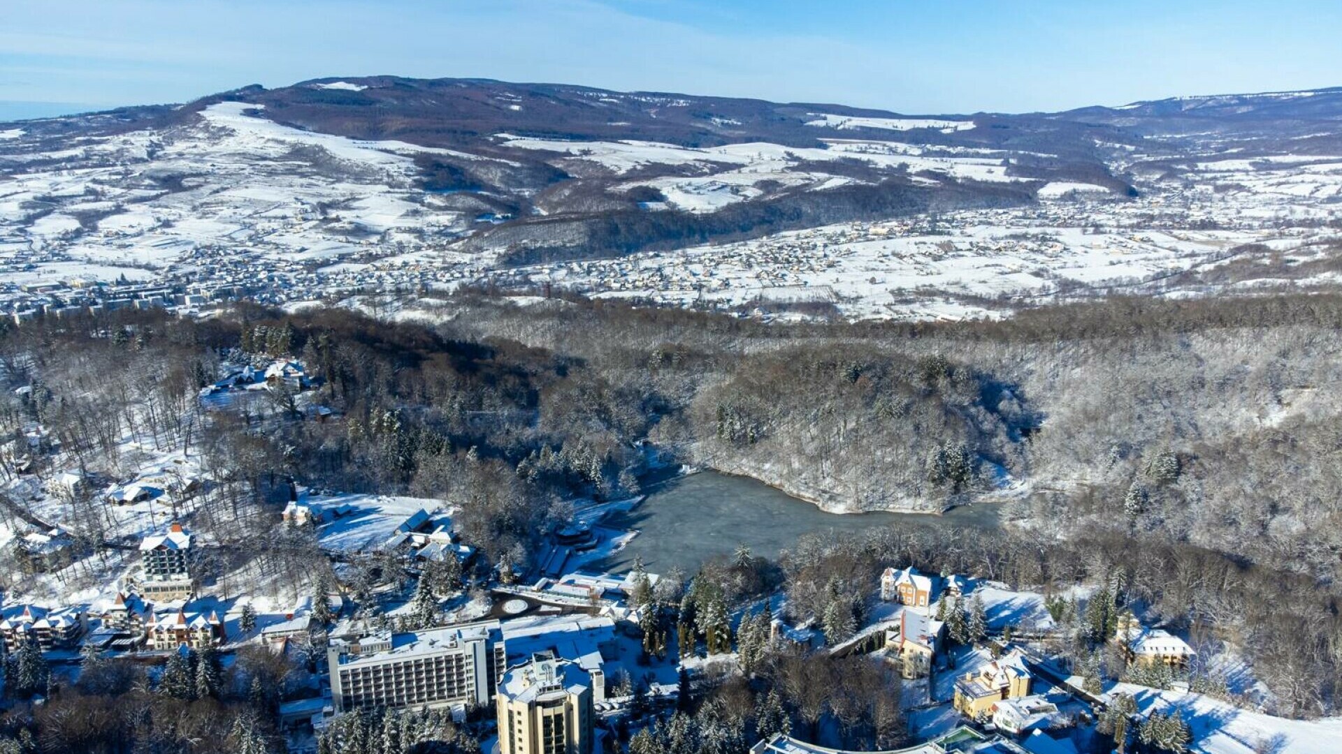 Vremea azi, 14 ianuarie 2026. Regiunile din țară care scapă de ger. Maximele zilei