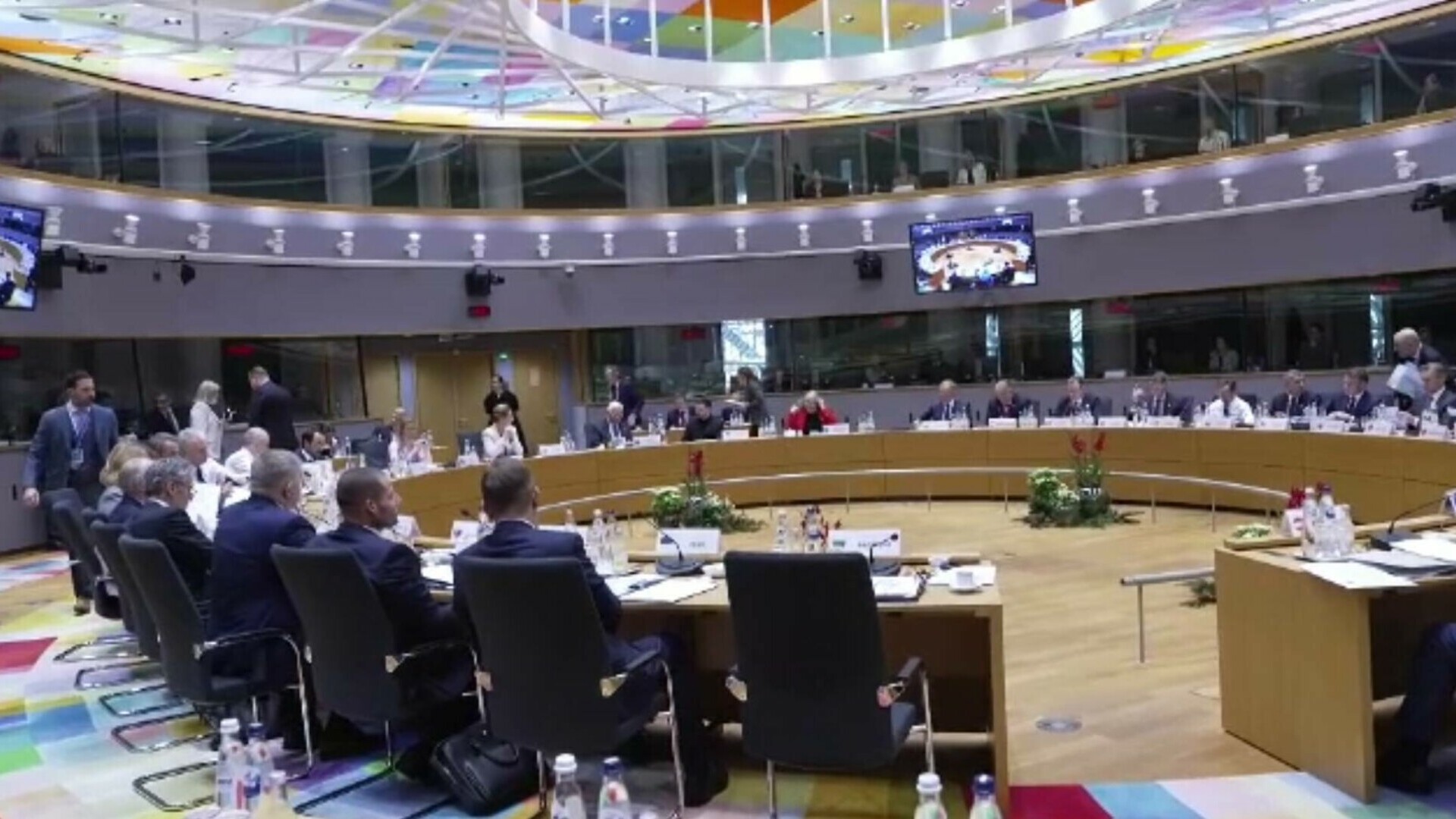 Activele rusești, miza summitului UE. Blocaj politic în interiorul Uniunii, Putin avertizează UE