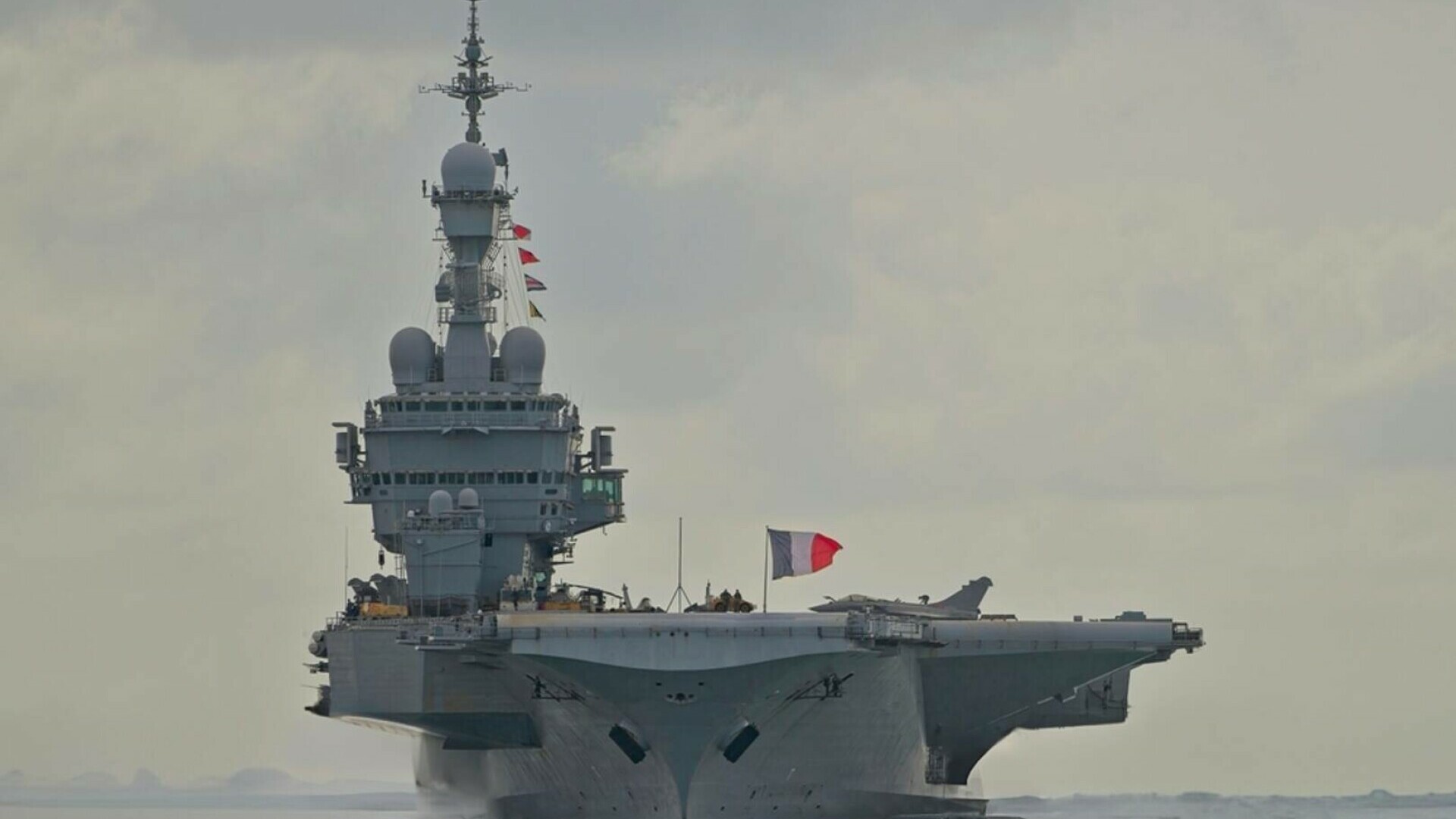 Franţa va construi un nou portavion pentru a-şi consolida puterea maritimă. Charles de Gaulle va fi înlocuit până în 2038