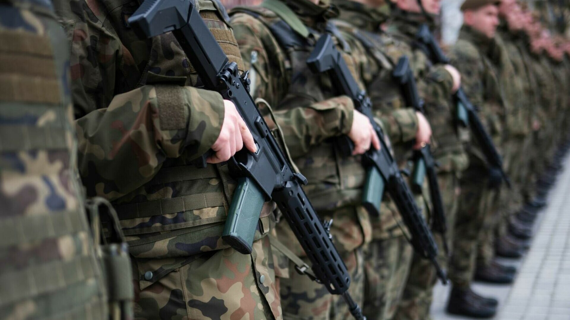 Polonia cumpără o oțelărie pentru a o transforma în fabrică de blindaje, în cadrul planului de consolidare militară