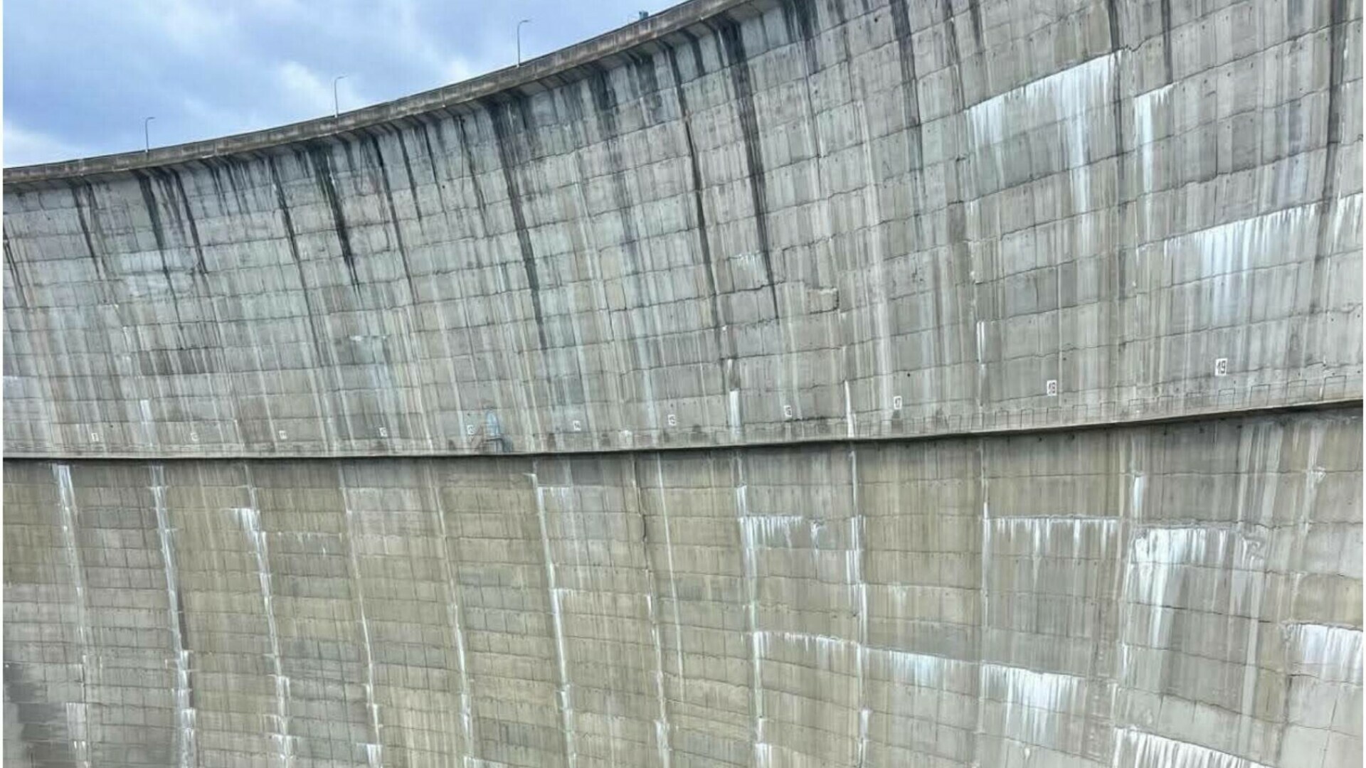 Apele Române clarifică situația „fisurilor” de pe barajul Paltinu: „Nu există pericol pentru populație sau infrastructură”