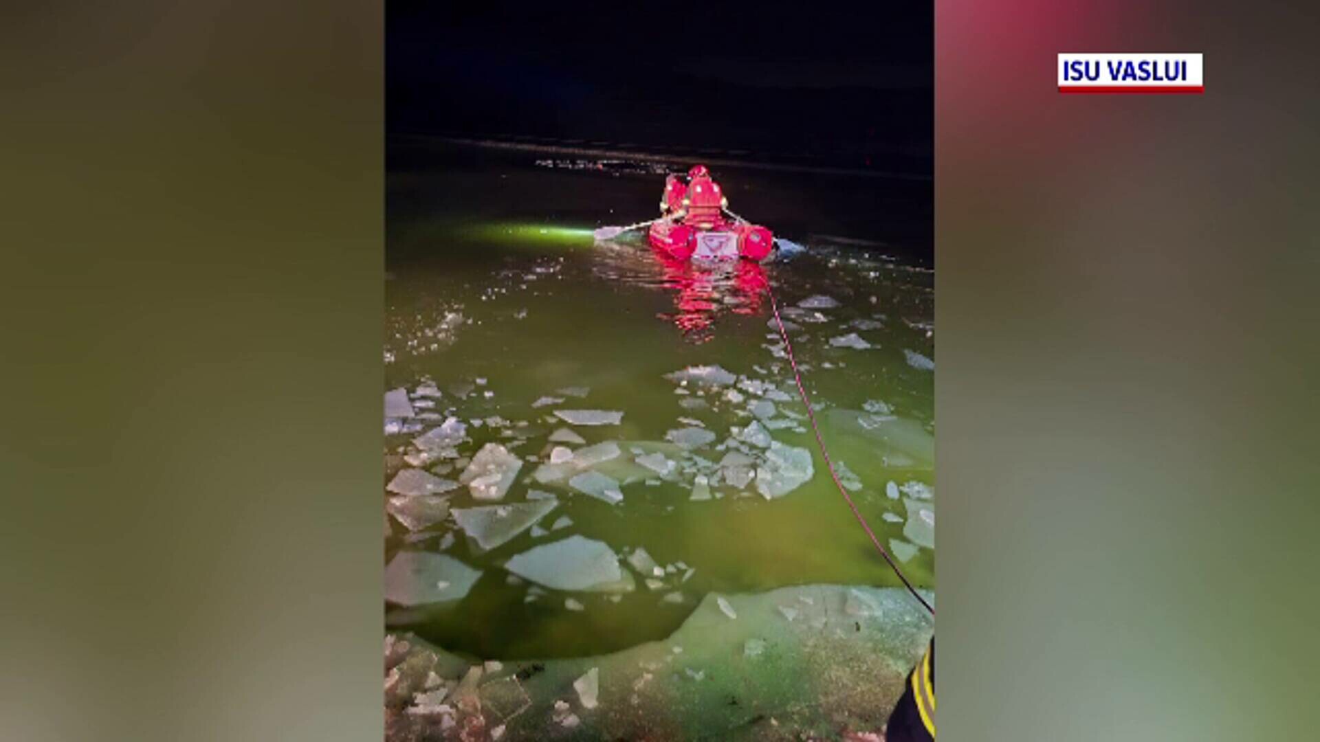 Doi frați de 12 și 14 ani au murit în apa înghețată a unui baraj din Vaslui. Fata a încercat să-l salveze pe băiat