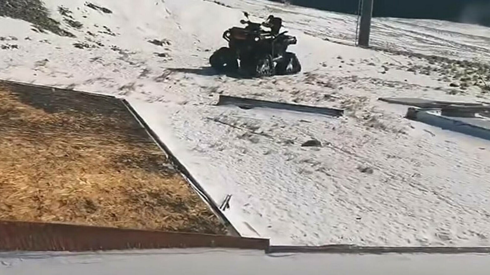 Cabinetul medical al Salvamont Gorj a fost spulberat de viscol în Munții Parâng