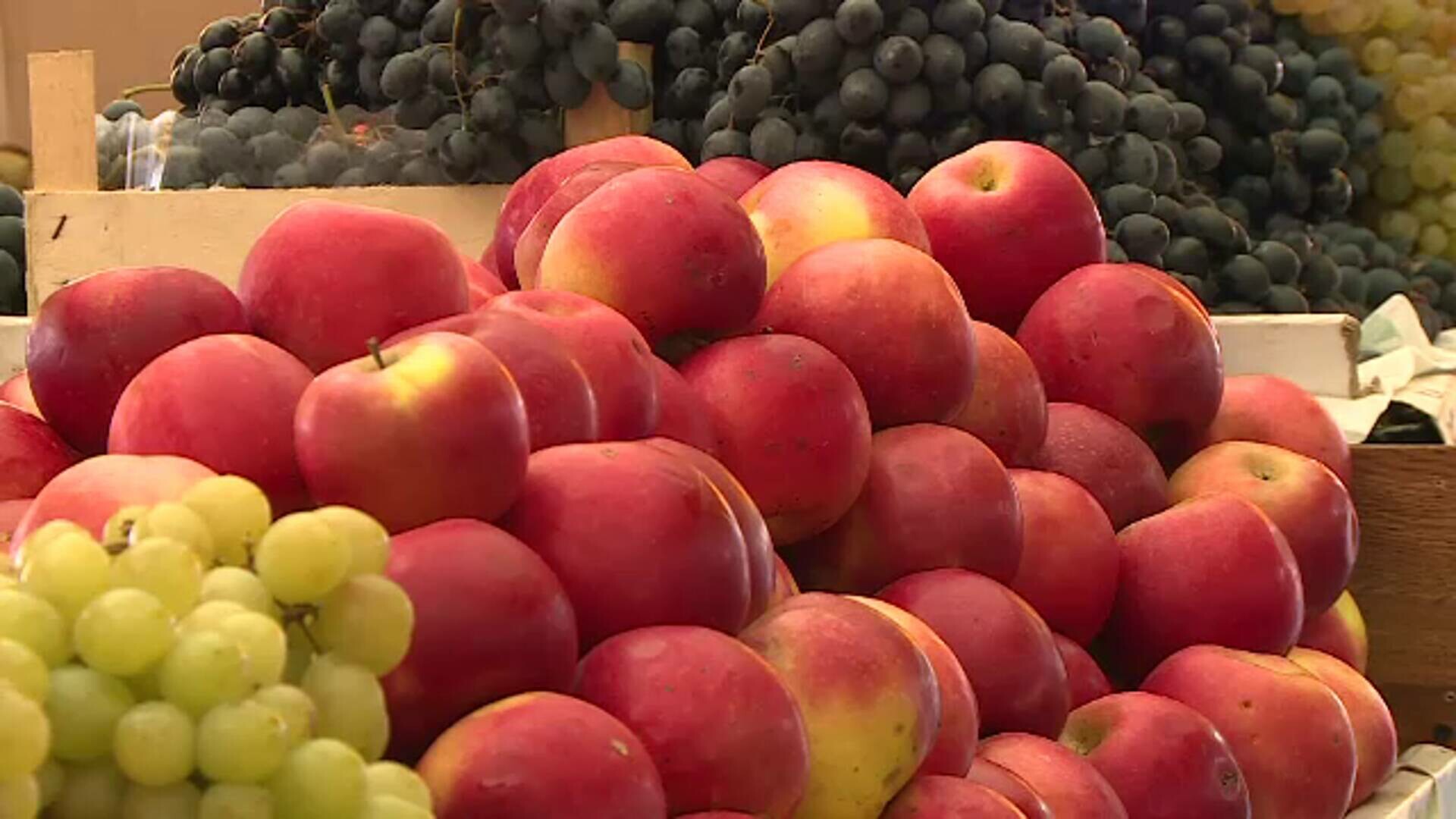 Românii mănâncă cele mai puține fructe și legume din UE, deși țara are un potențial agricol uriaș