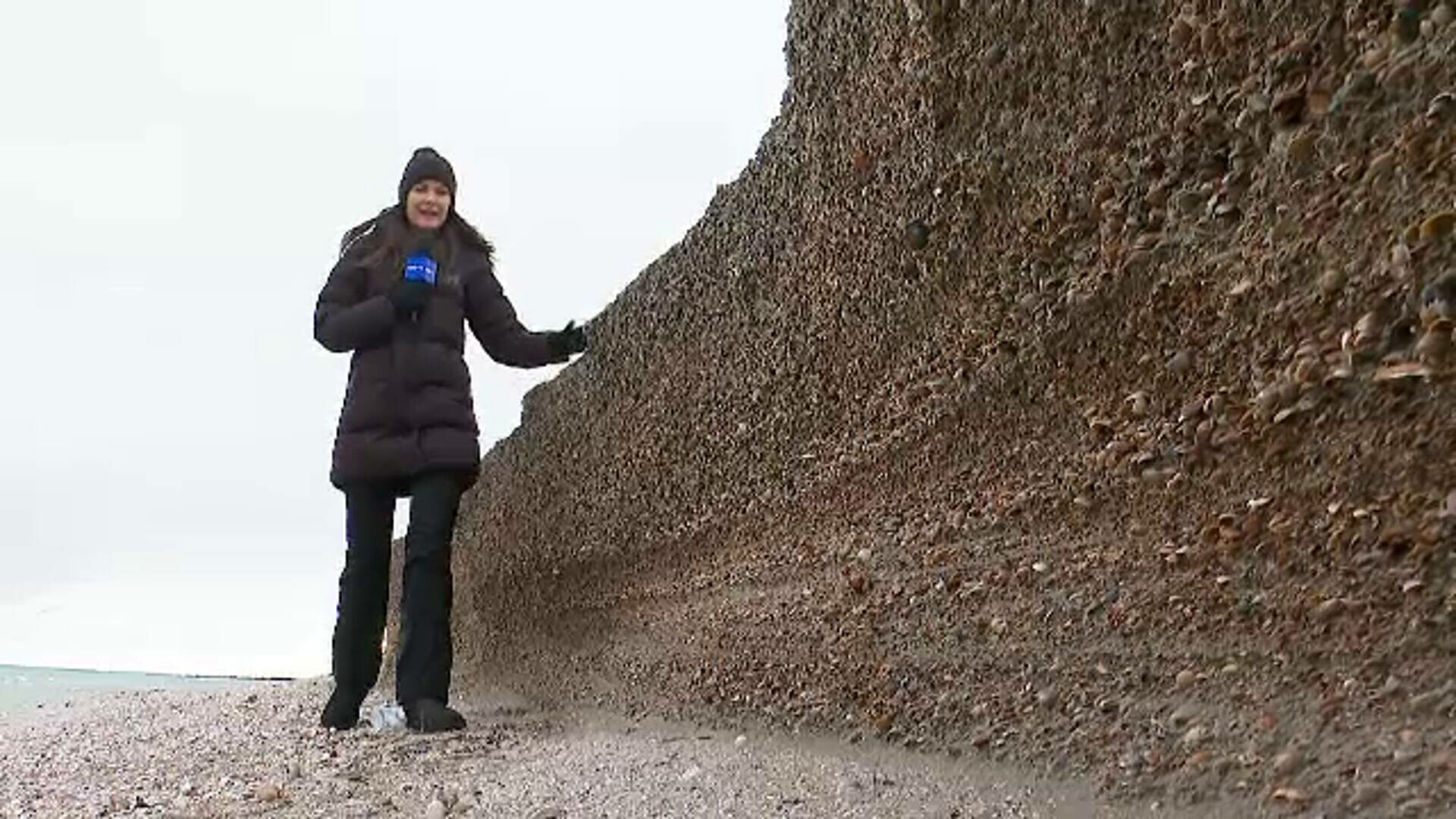 Fenomenul care a ”sculptat” litoralul românesc. Vântul puternic a creat terase de nisip de peste un metru în Mamaia