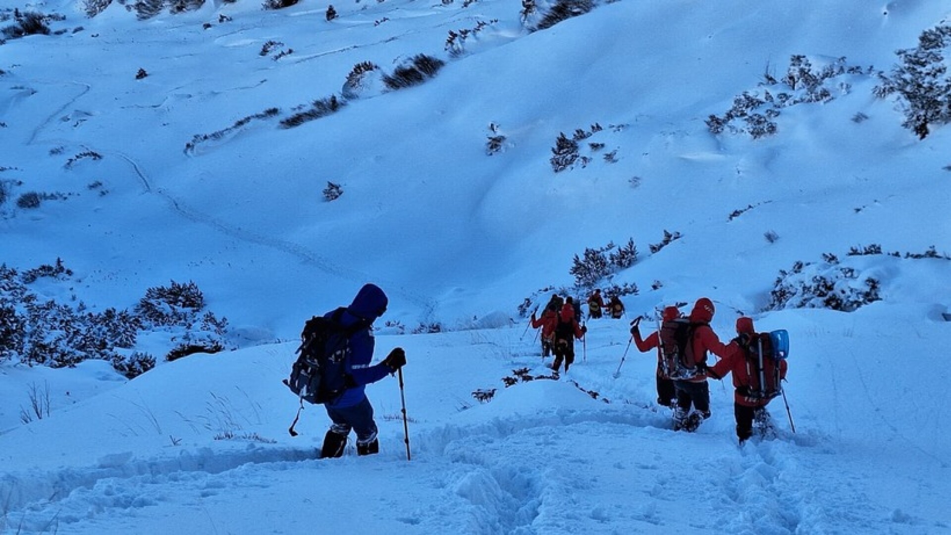 Zi de foc pentru salvamontiști. Turiști au rămas blocați pe munte în Hunedoara. Câte intervenții au avut loc în 24 de ore