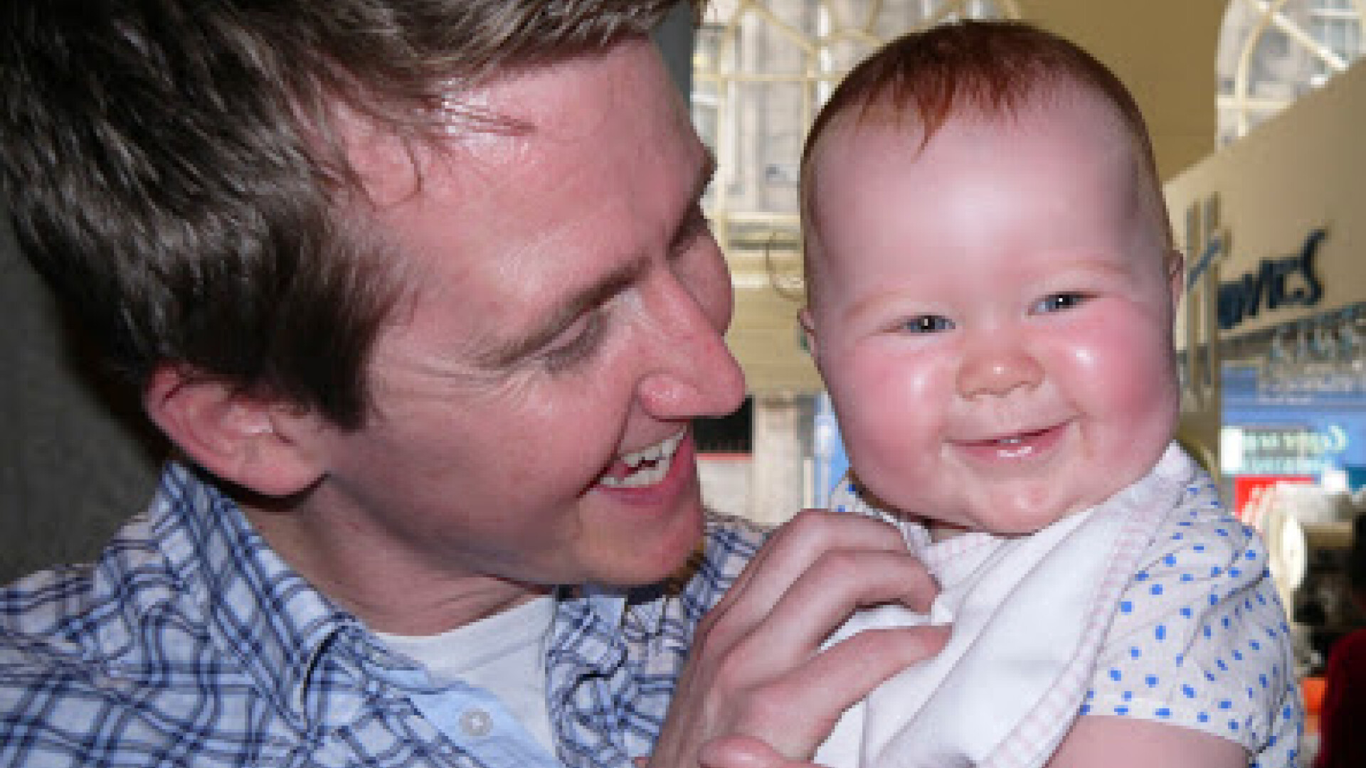 Steven Hartley cu fetita lui, Caitlin