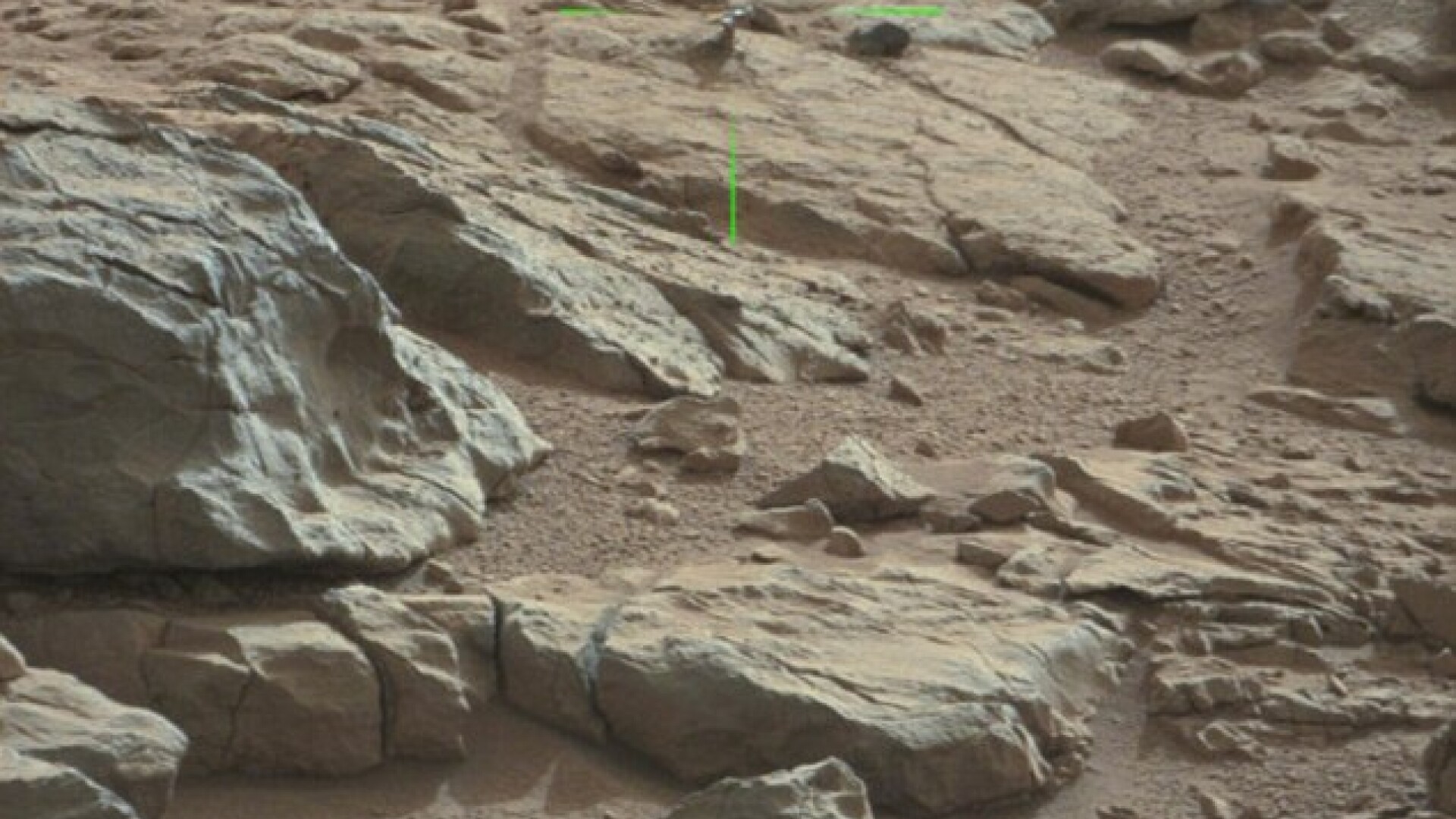 obiect ciudat pe Marte 3