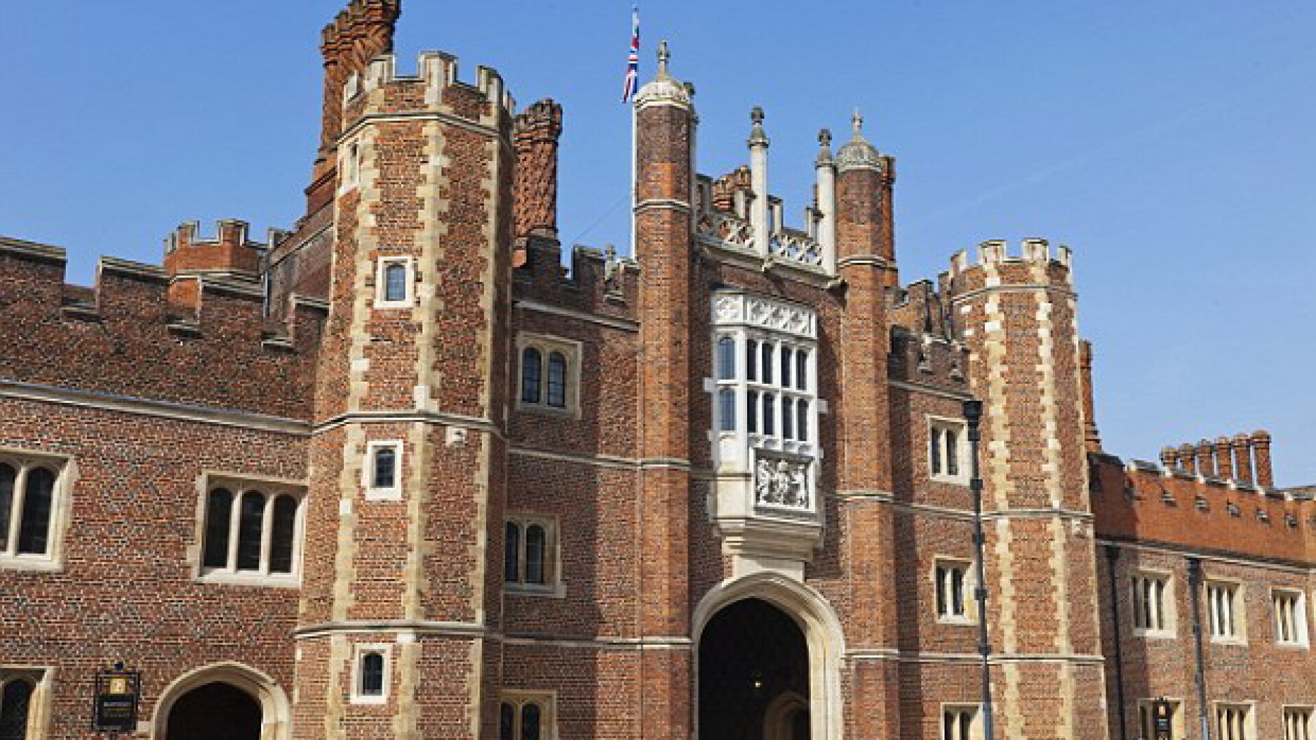 Palatul Hampton Court