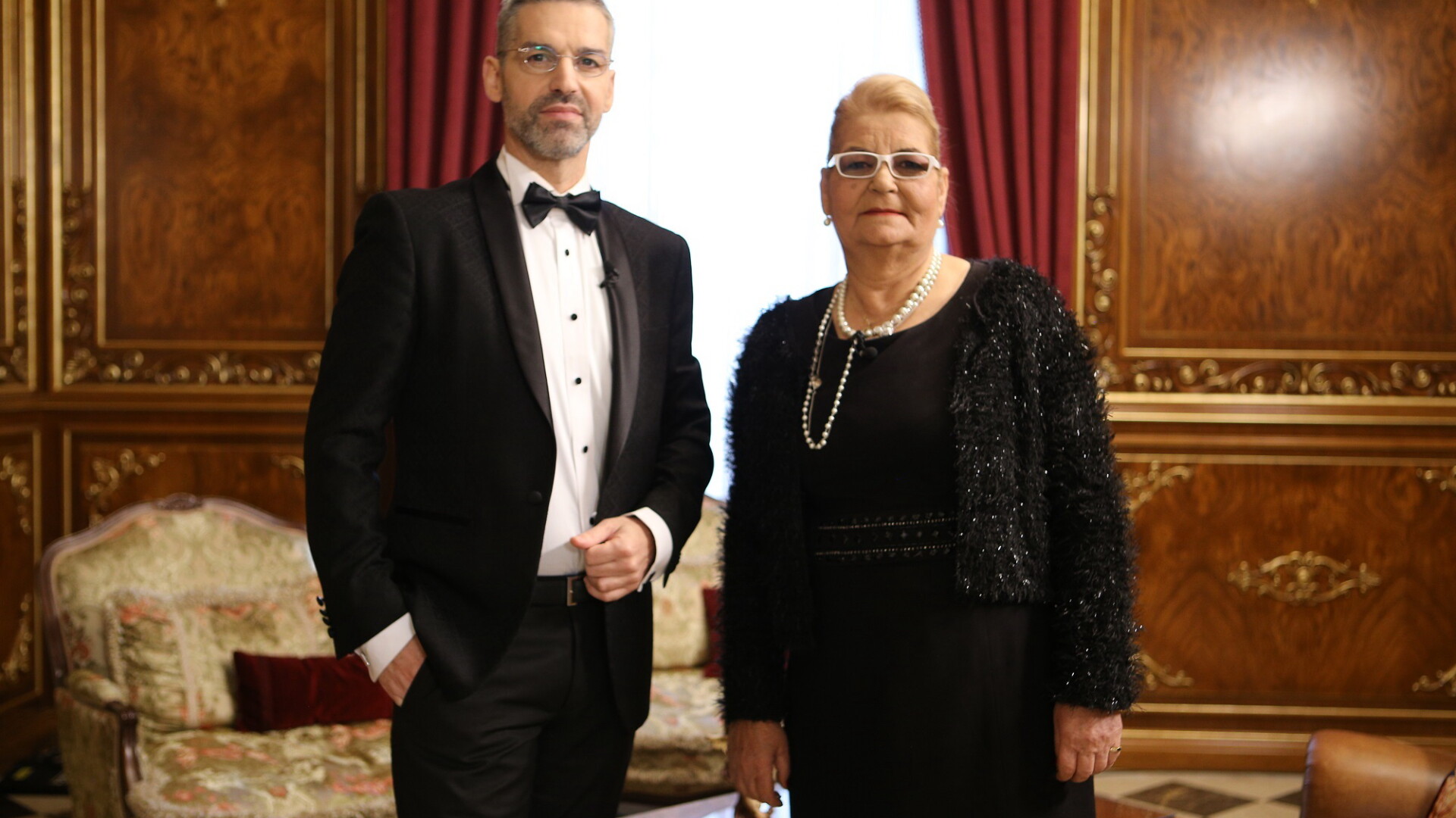 Mă însoară mama, Romulus