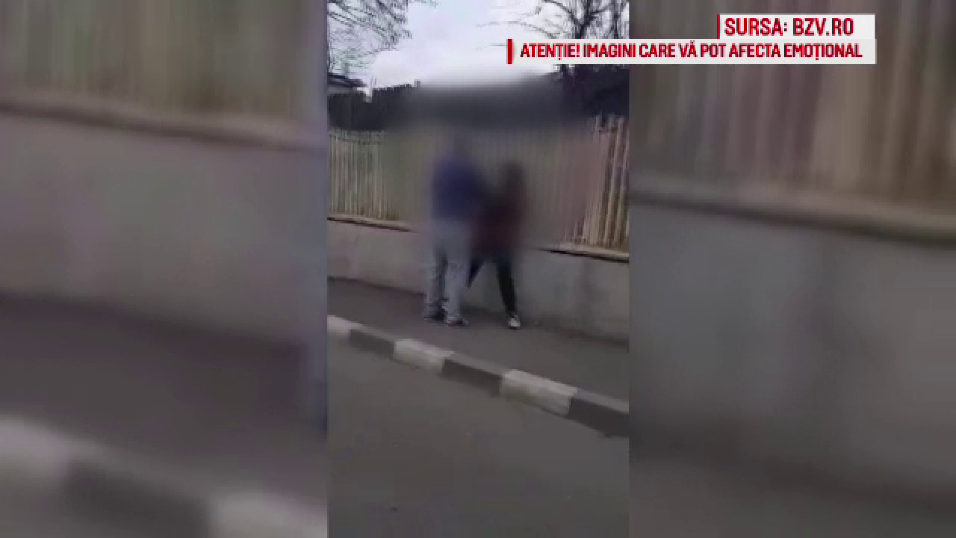 Copil batut de ambulantier