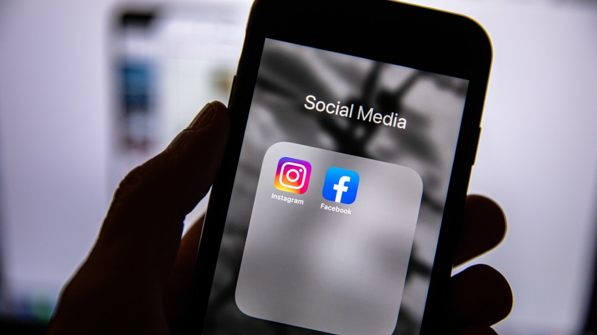Facebook și Instagram s-ar putea închide în Europa. Anunțul oficial al Meta